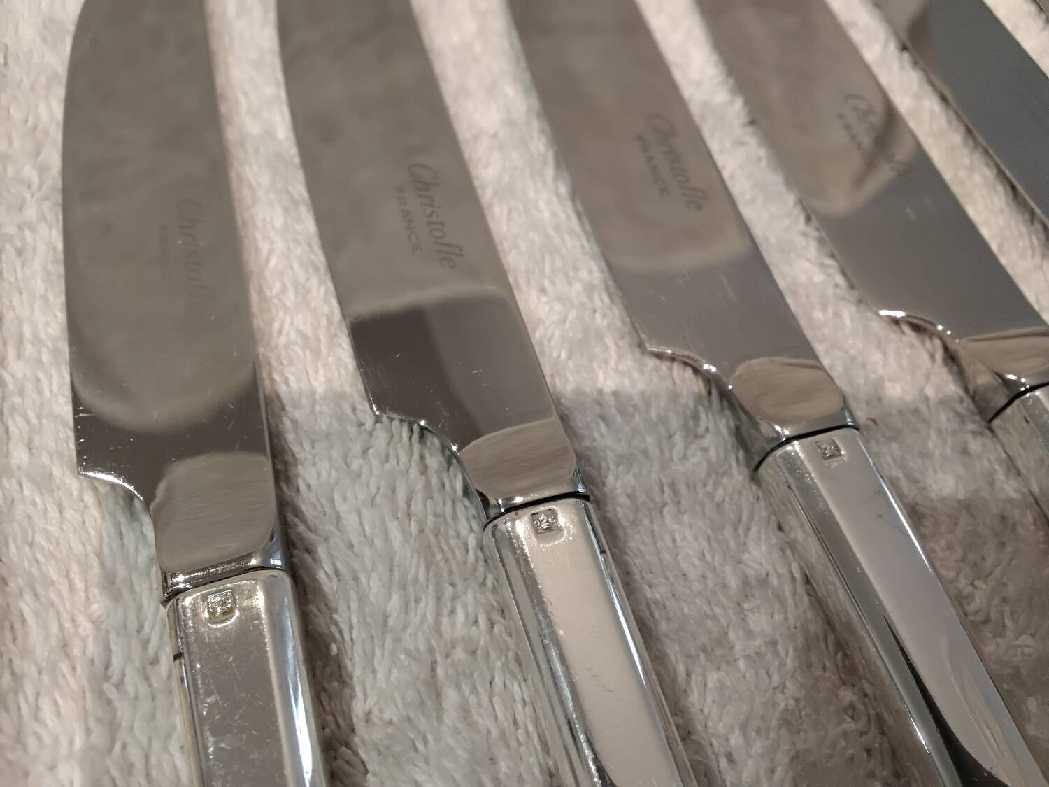 12 silver-plated dessert knives by Christofle Concorde, 19cm