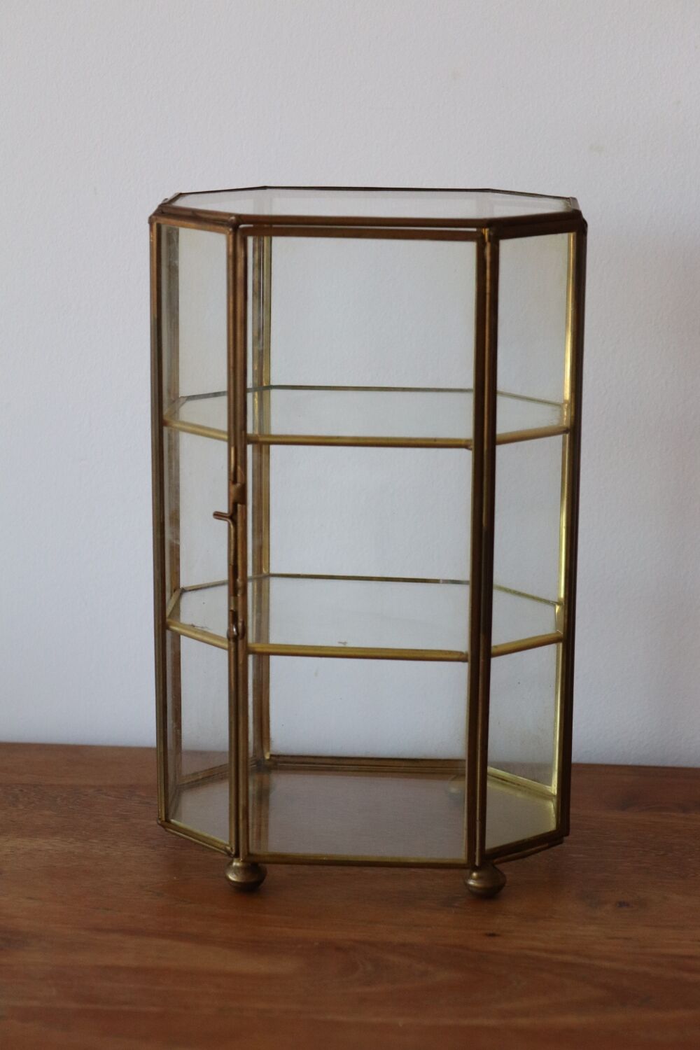 Brass jewelry showcase box