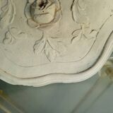 Louis XVI pediment with plaster low relief roses