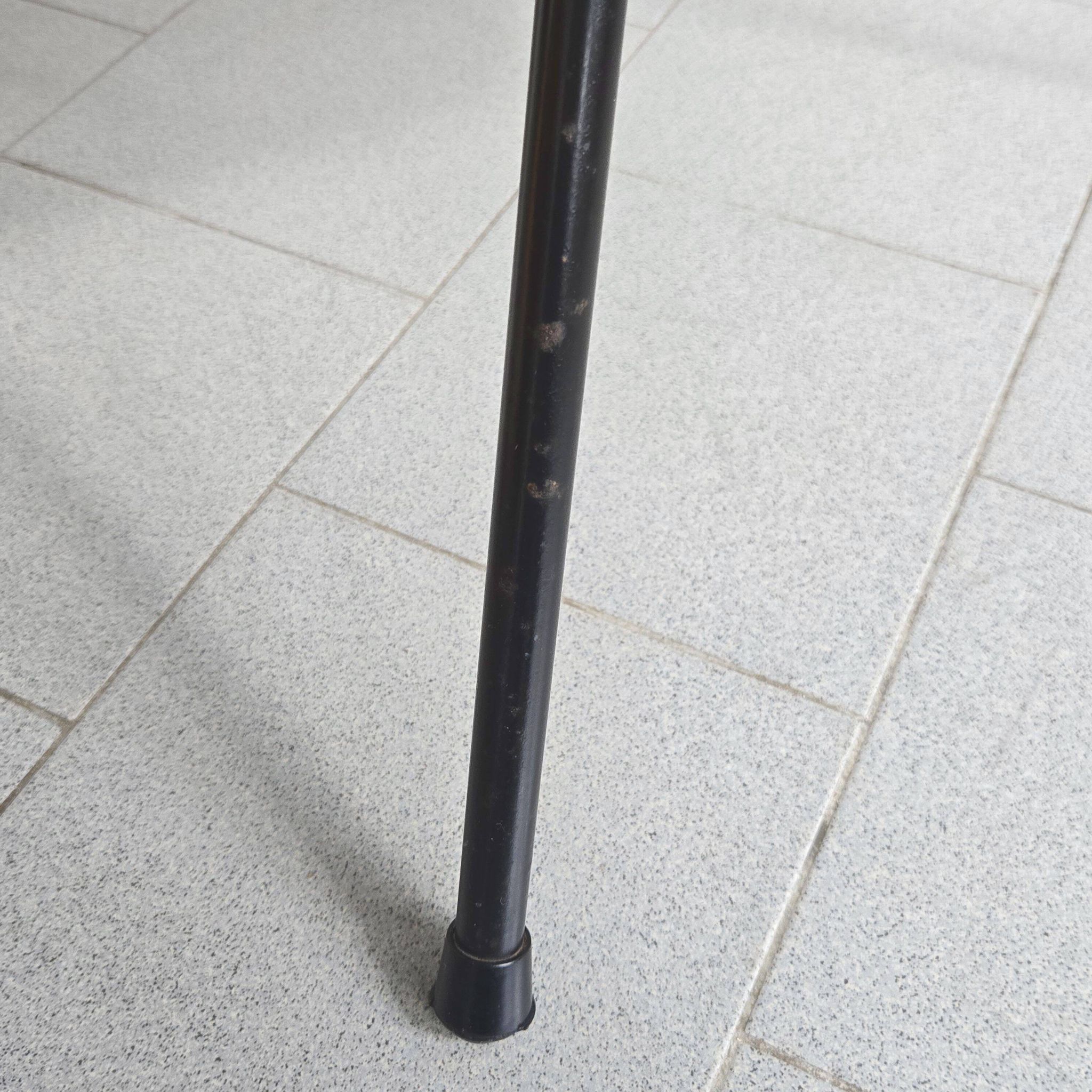 Chauffeuse CM190 de Pierre paulin pour Thonet 1950