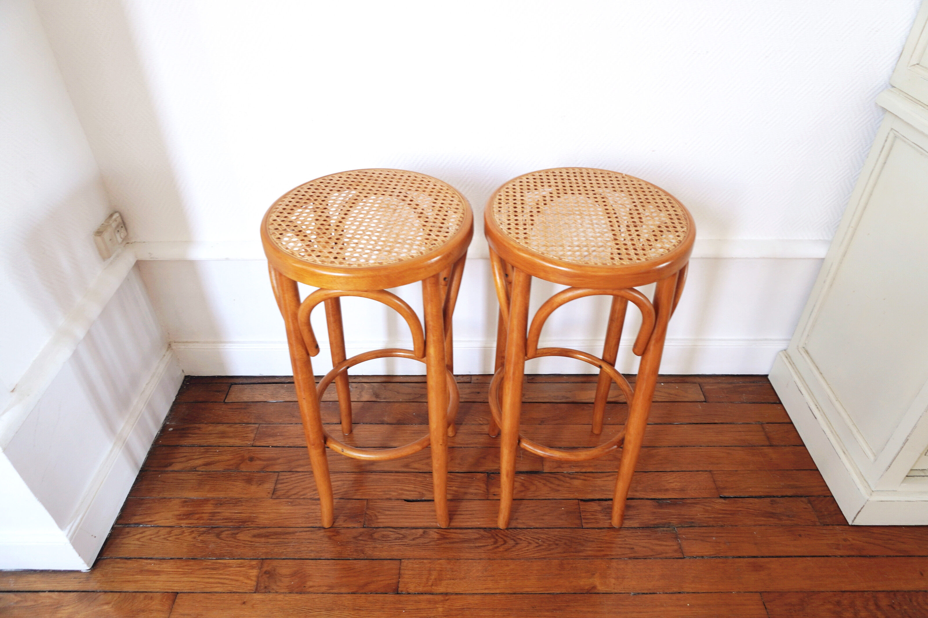 Lot of 2 high stools