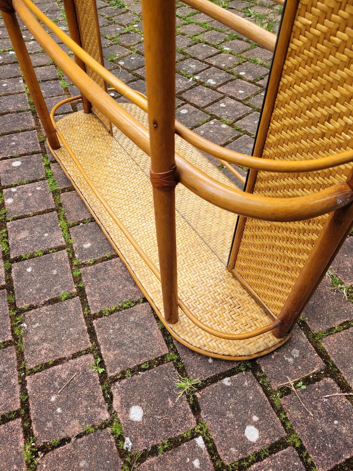 Rattan shelf with mirror
