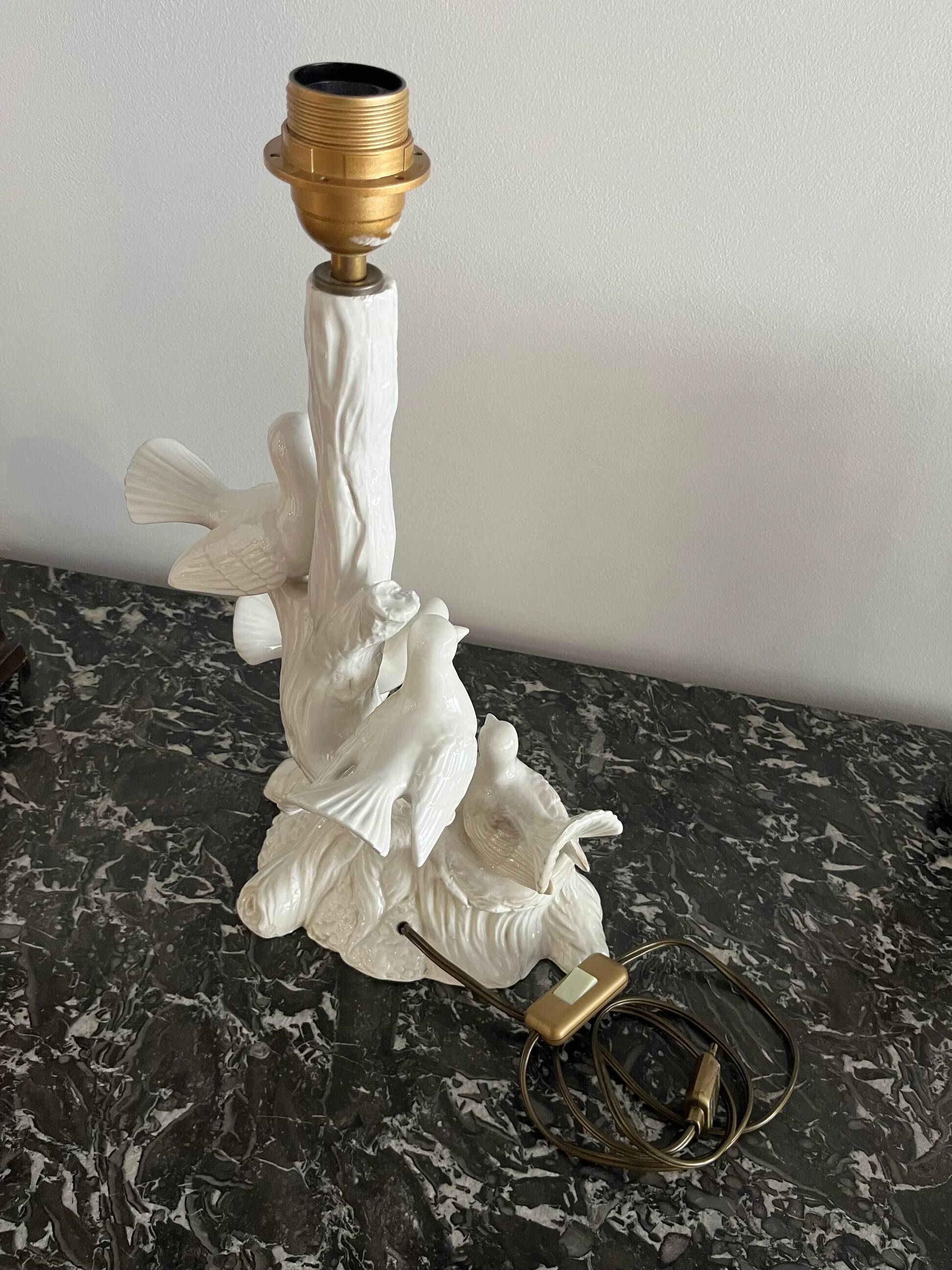 Lamp with 4 vintage doves