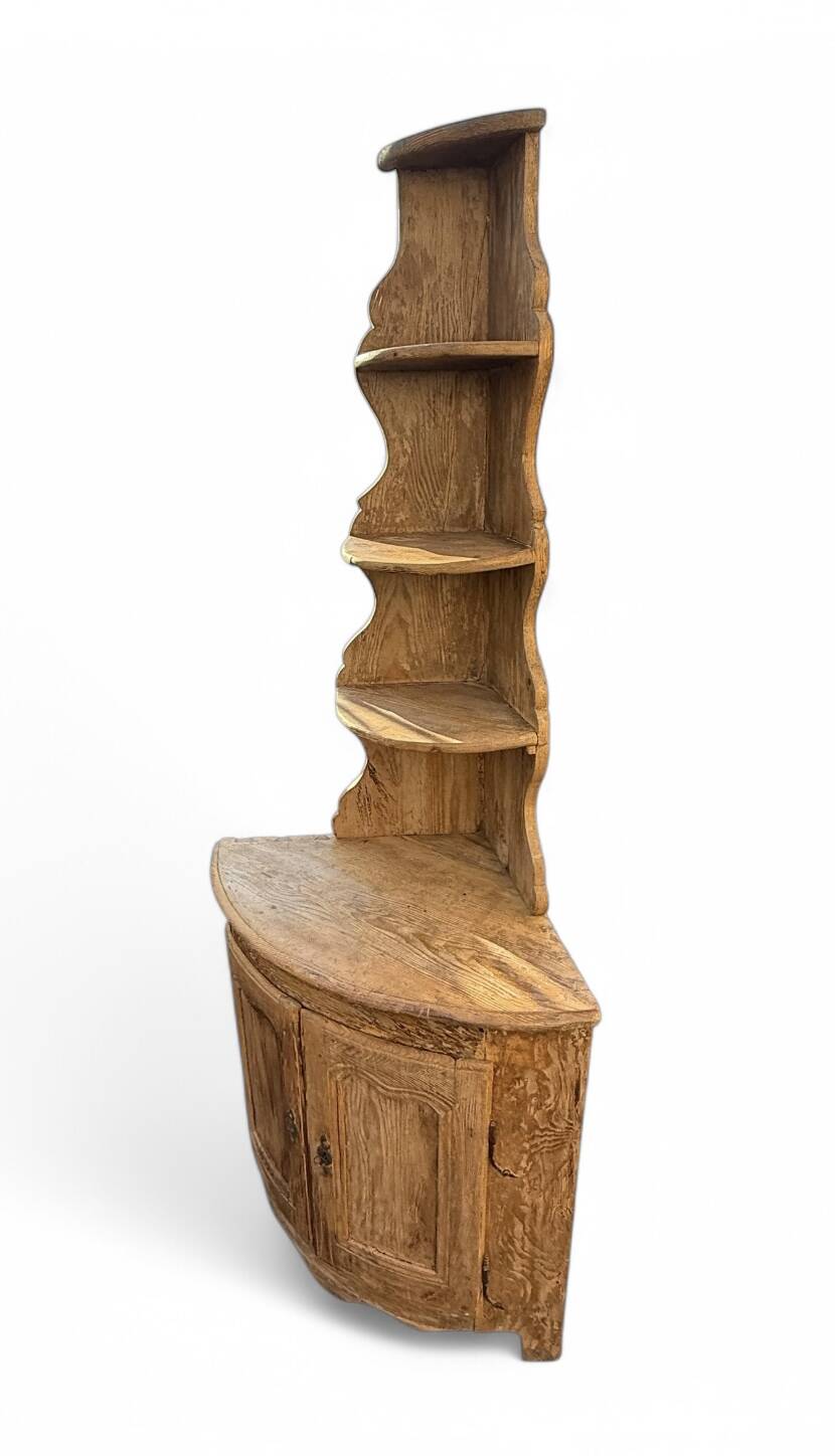 19th-century patinated pine corner buffet from England with shelves.