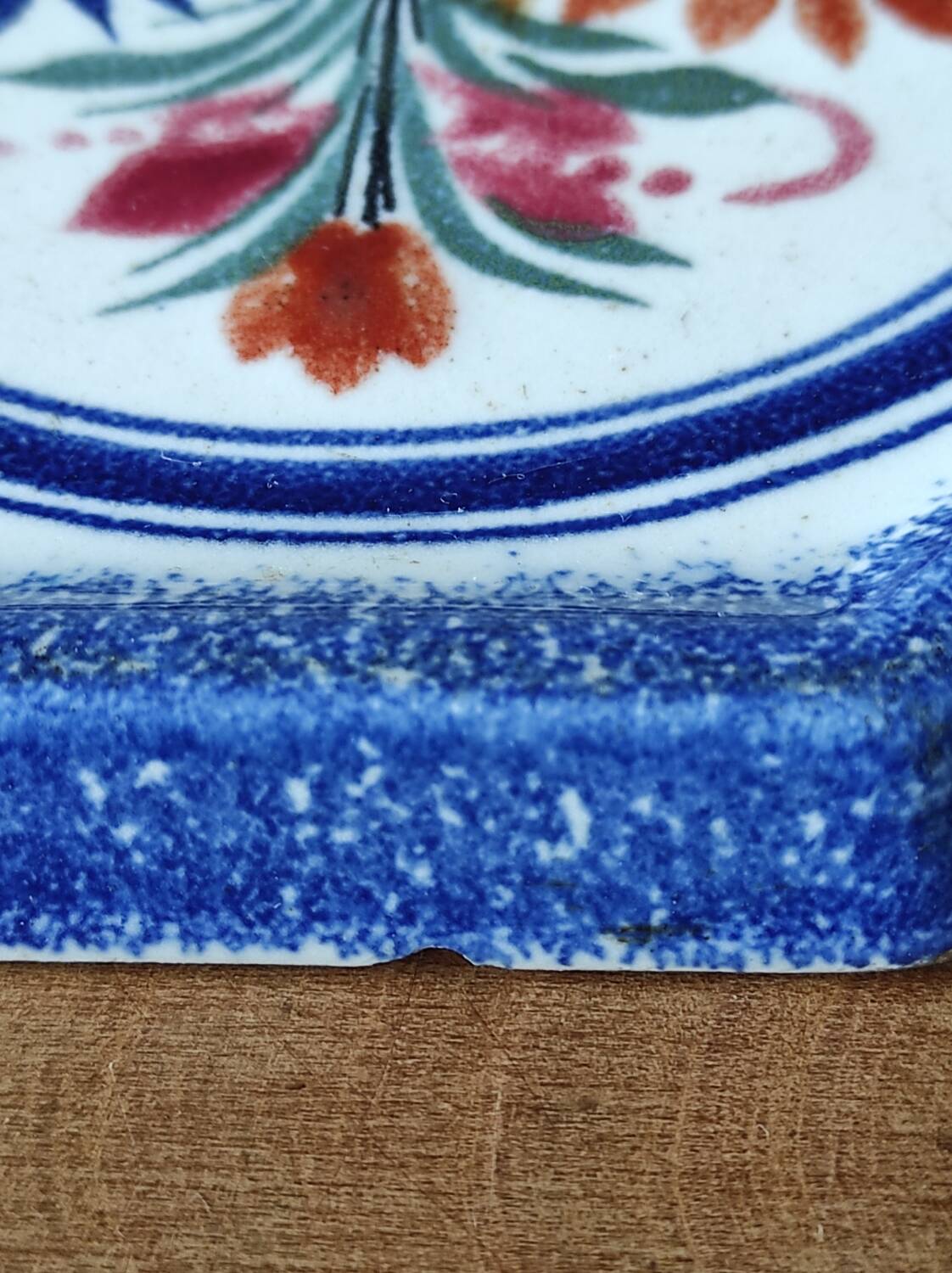 Breton Quimper Henriot bottle holder