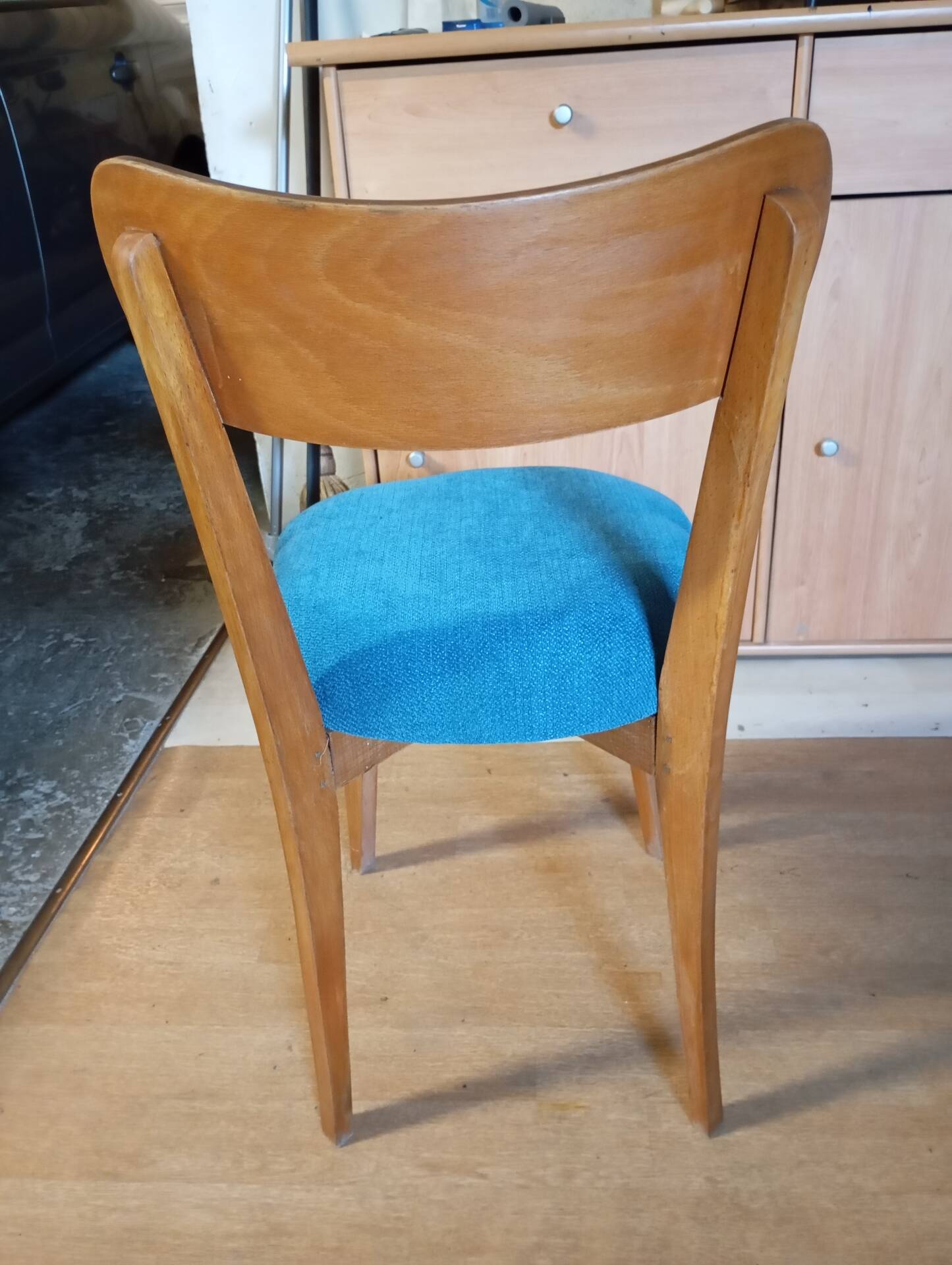 Vintage chair from the 60s — Warm wood & blue velvet seat