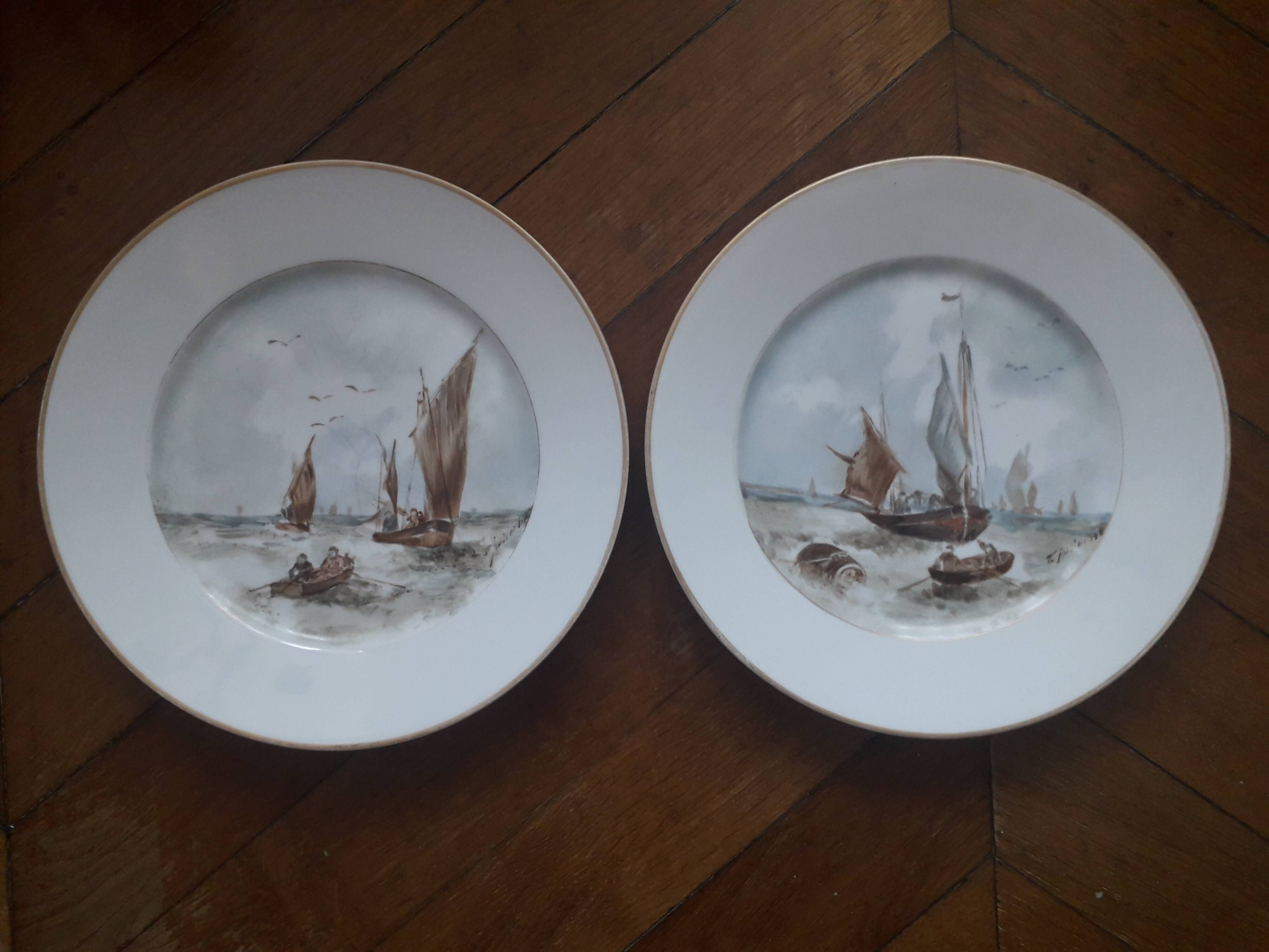 2 assiettes vintage signées avec un décor de mer