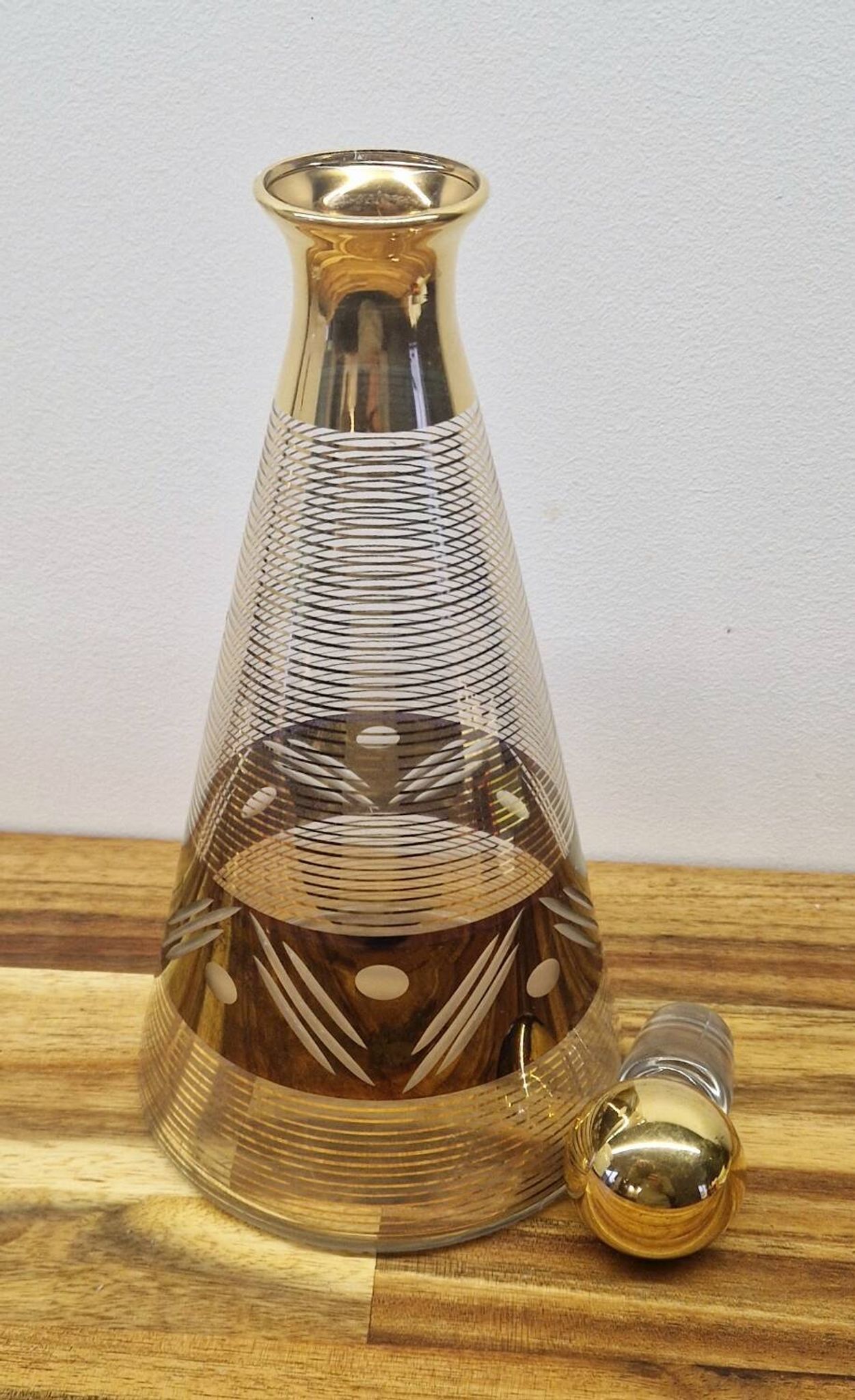 Carafe verre style art déco décor or