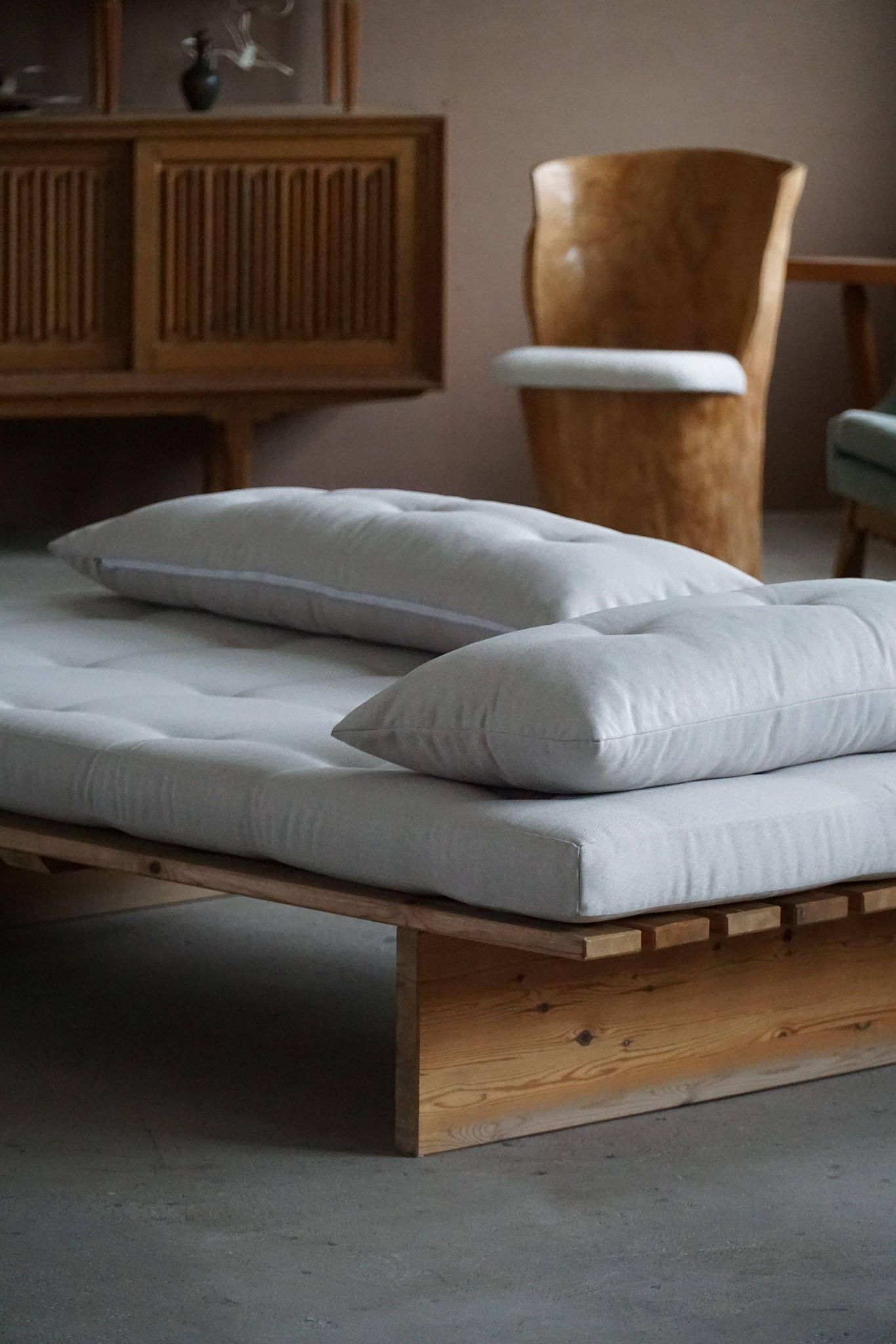Modern Danish daybed, reupholstered, made of pine, by Nyt i Bo, 1970s.