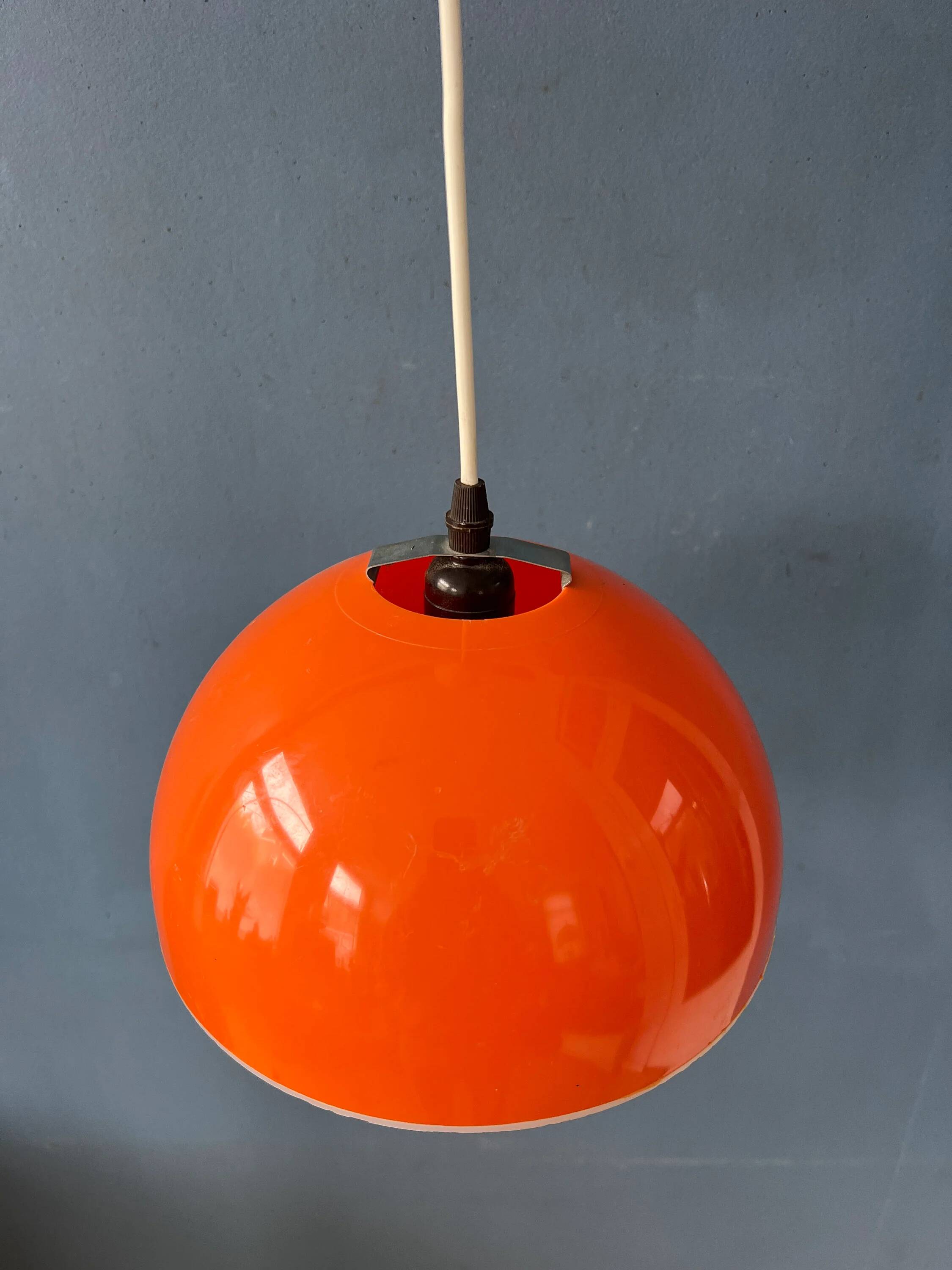 Suspension Space Age in orange and white acrylic glass