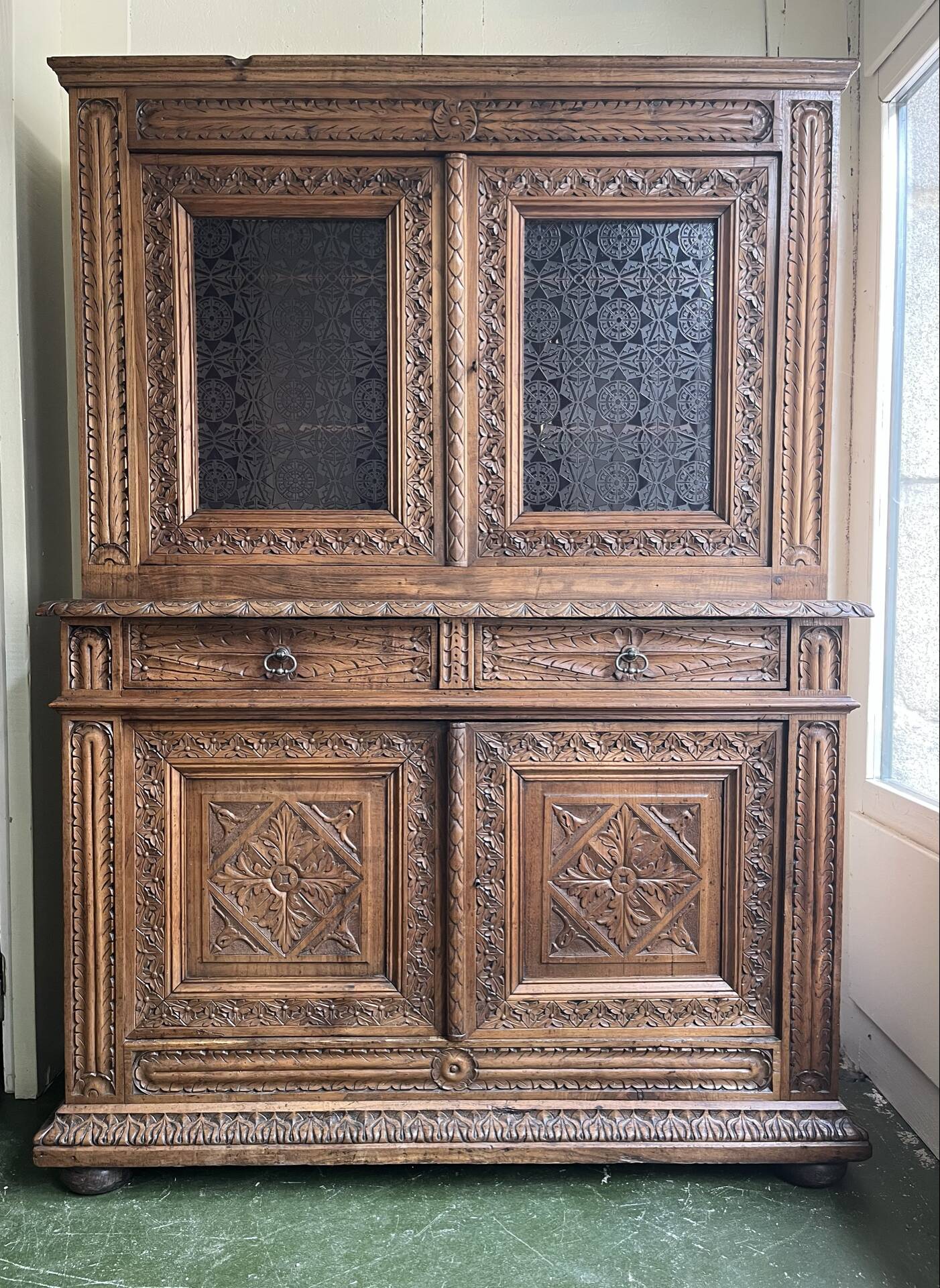 4-door sideboard