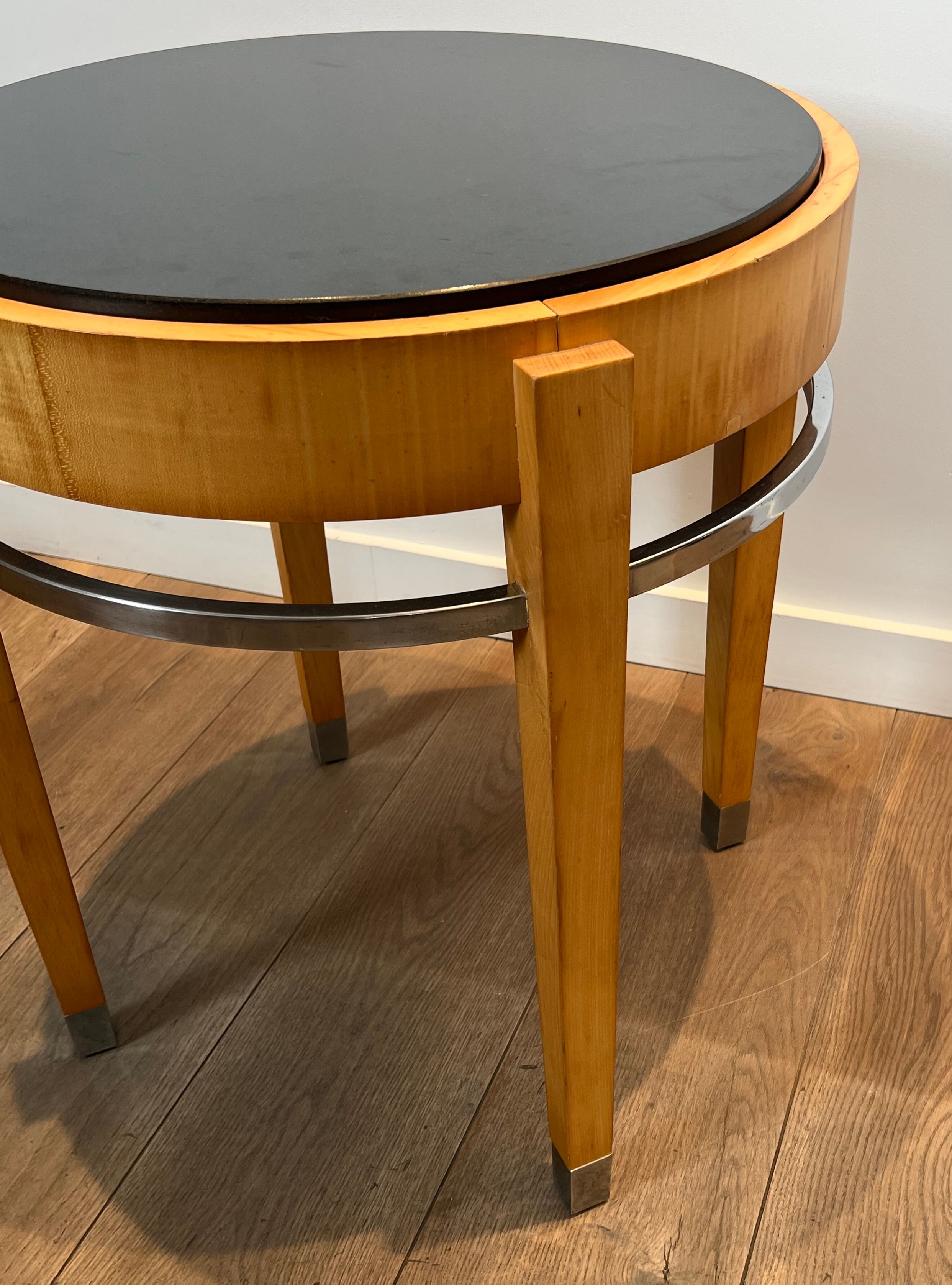 Pedestal table in sycamore veneer, chrome and marble top