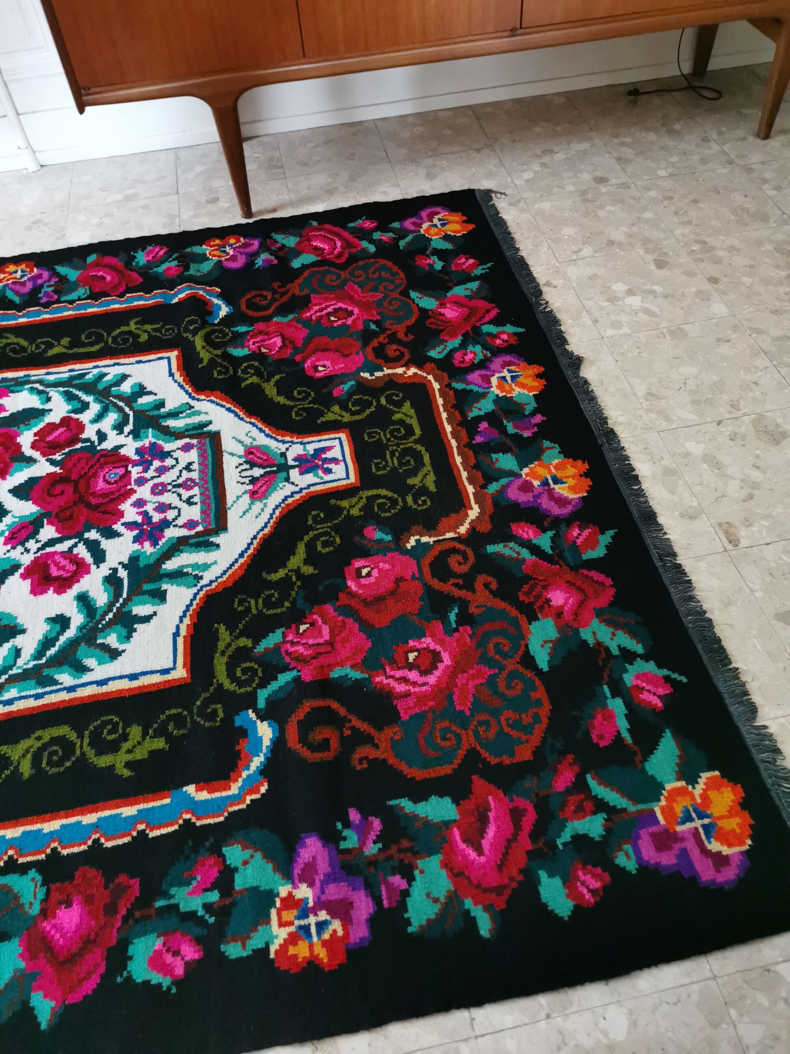 Moldovan kilim carpet