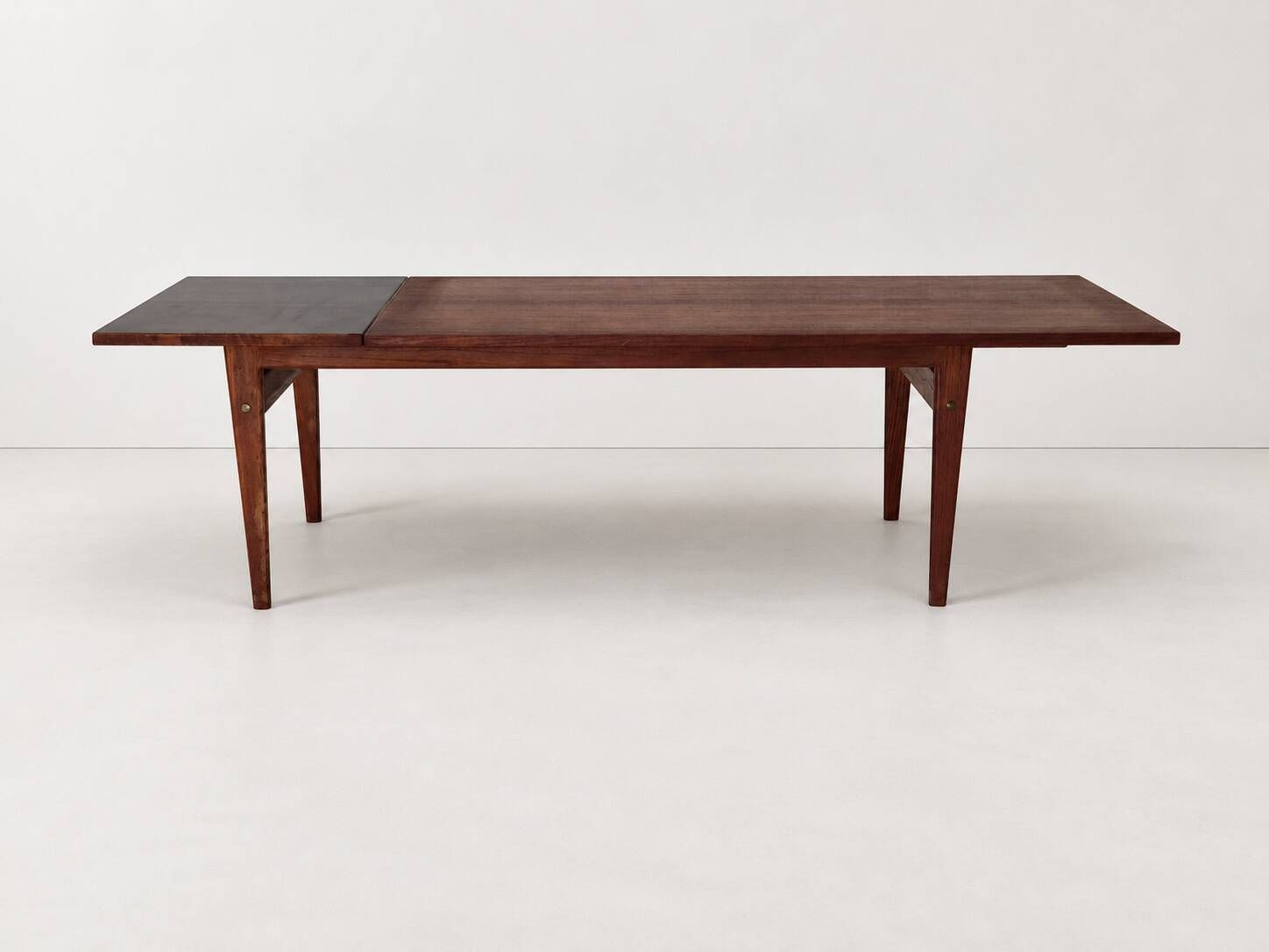 Table basse extensible en teck danois modèle PJ 56B par Grete Jalk, années 1960.