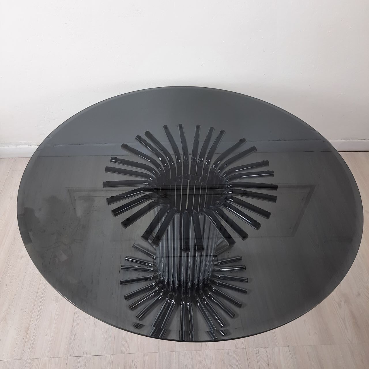 Table des années 70, acier et cristal,