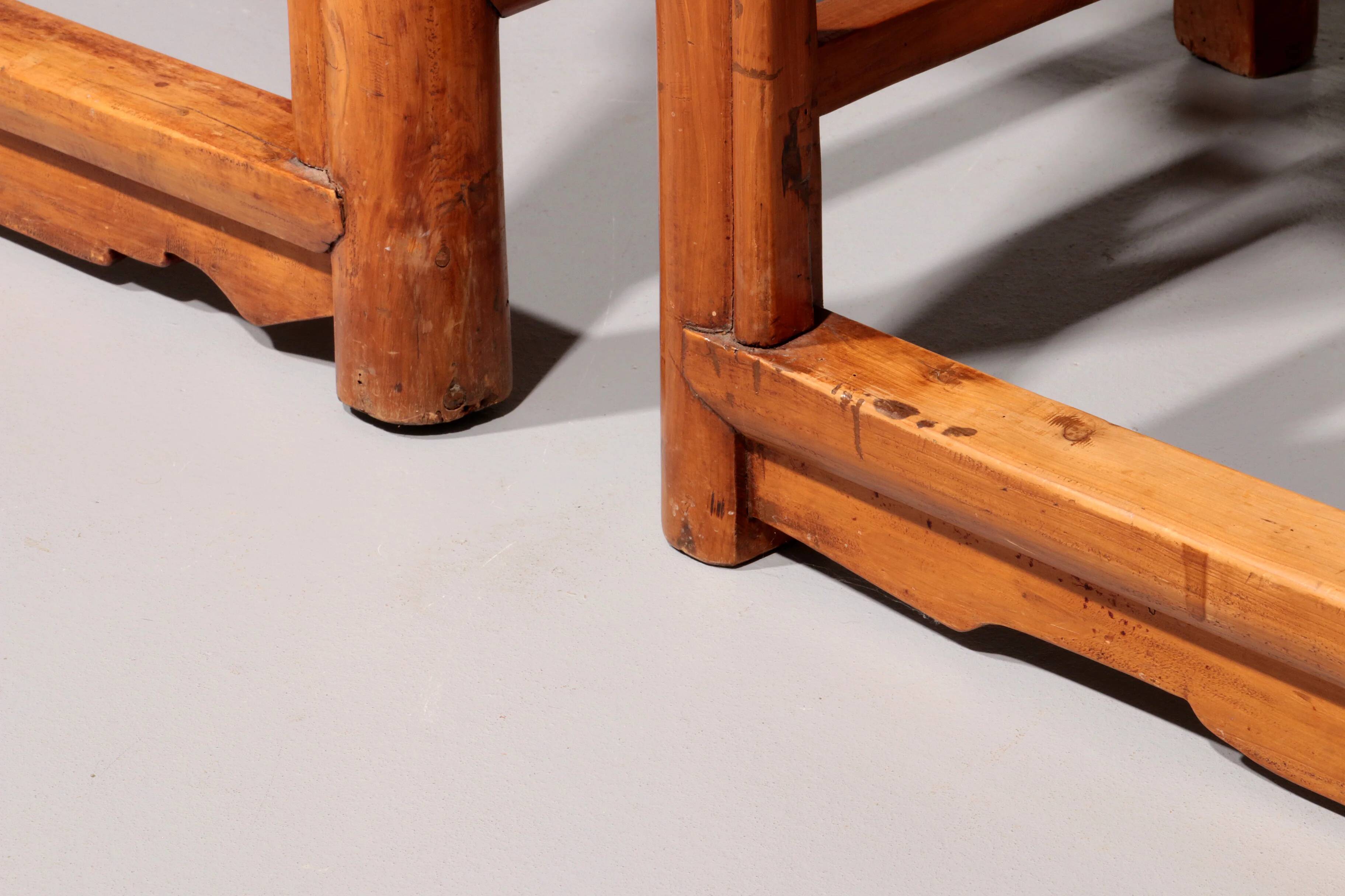 Rare Hongmu comb-back armchairs, hand-carved, late Qing dynasty, Asia