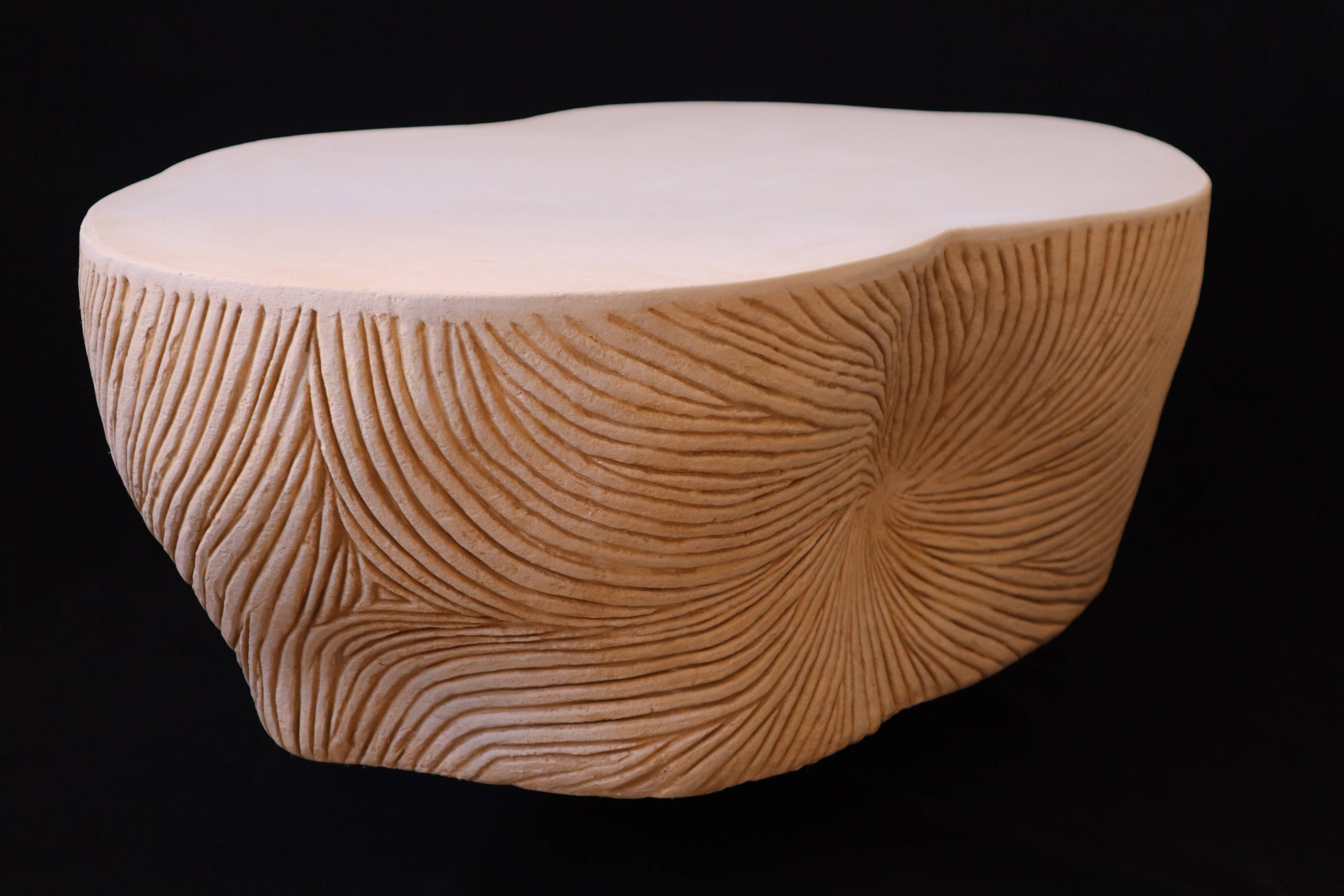 Spirale, table basse design effet pierre, création unique fait main