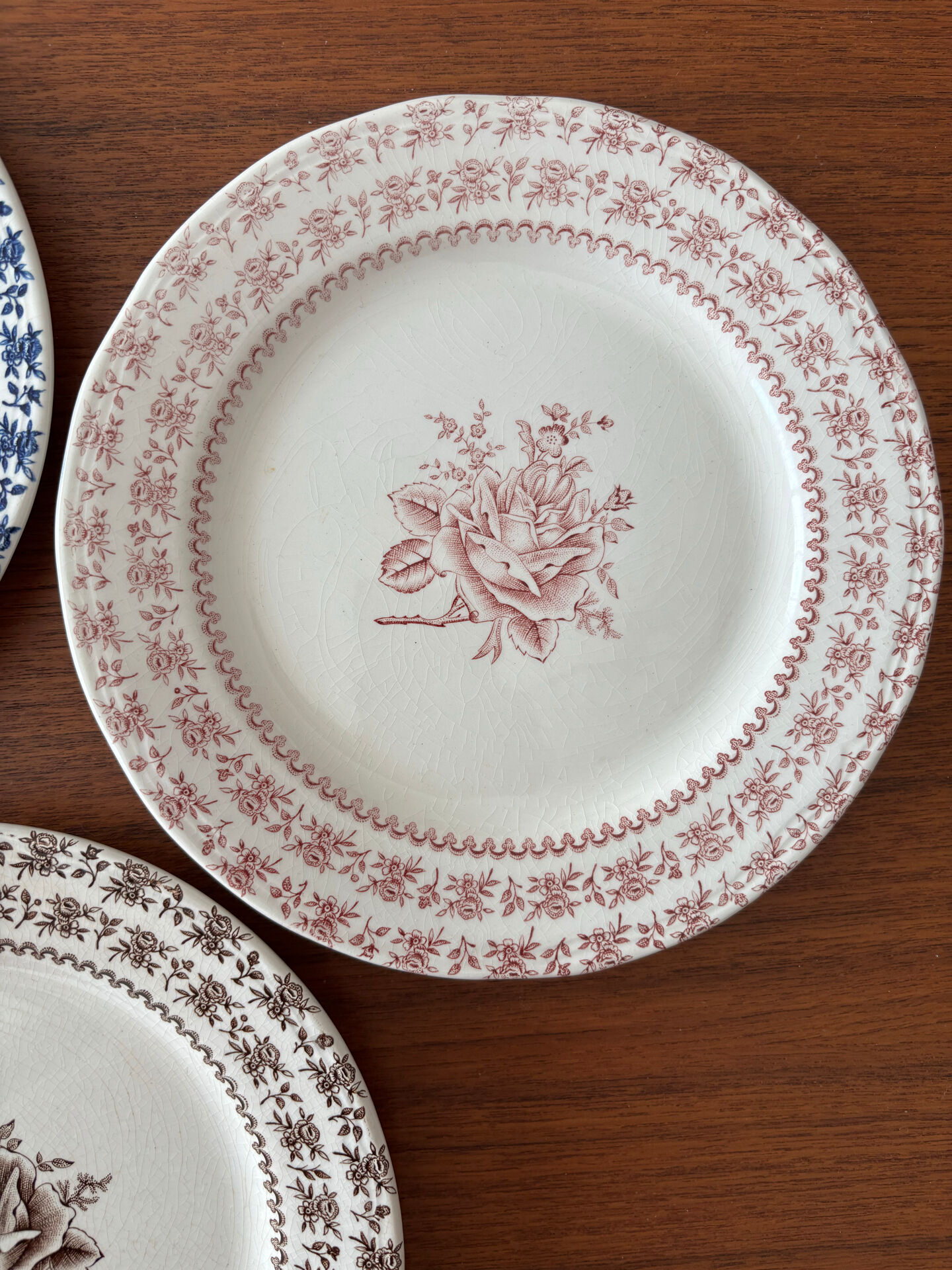 Lot of 3 dessert plates Lunéville English Style – Old roses bl