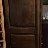 Old sculpted Breton bonnetière