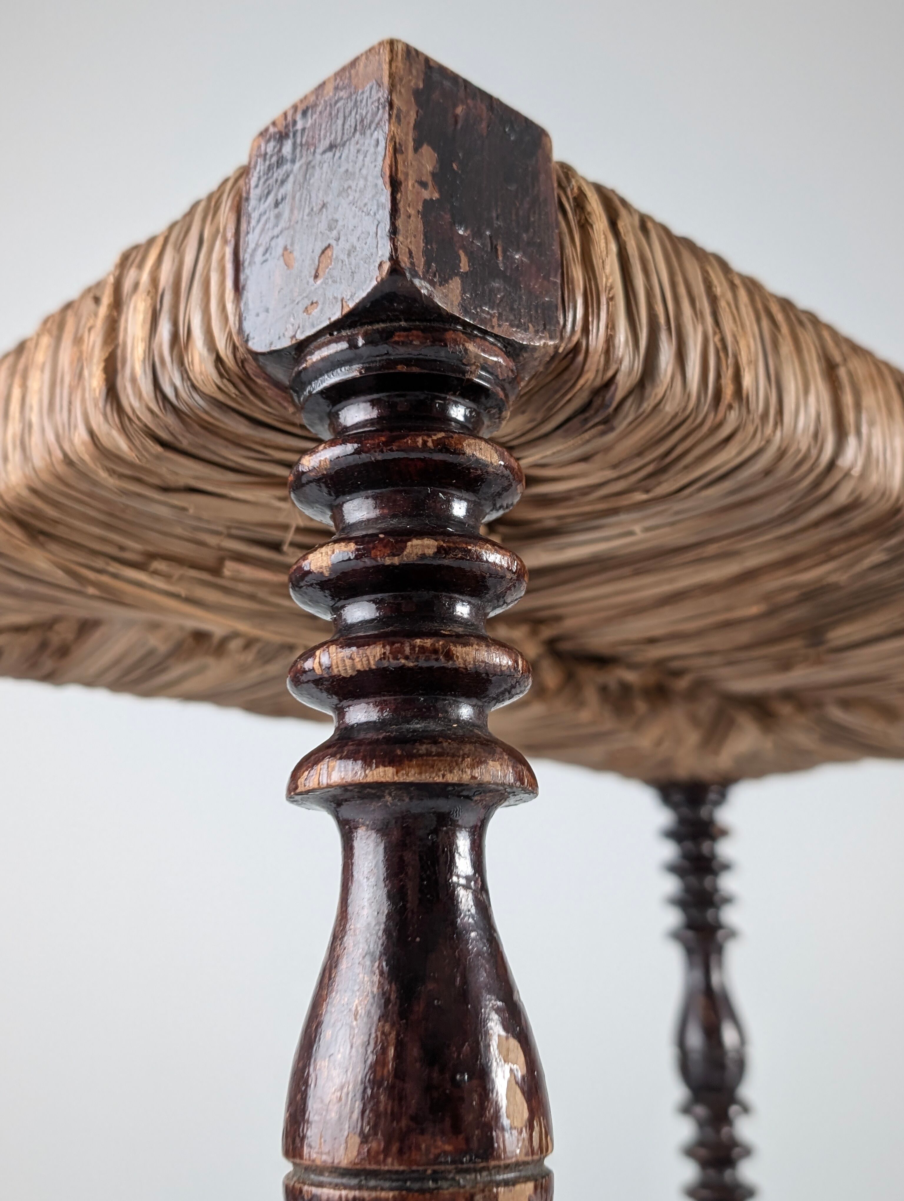 Traditional Spanish rush bench with turned legs, 1940s