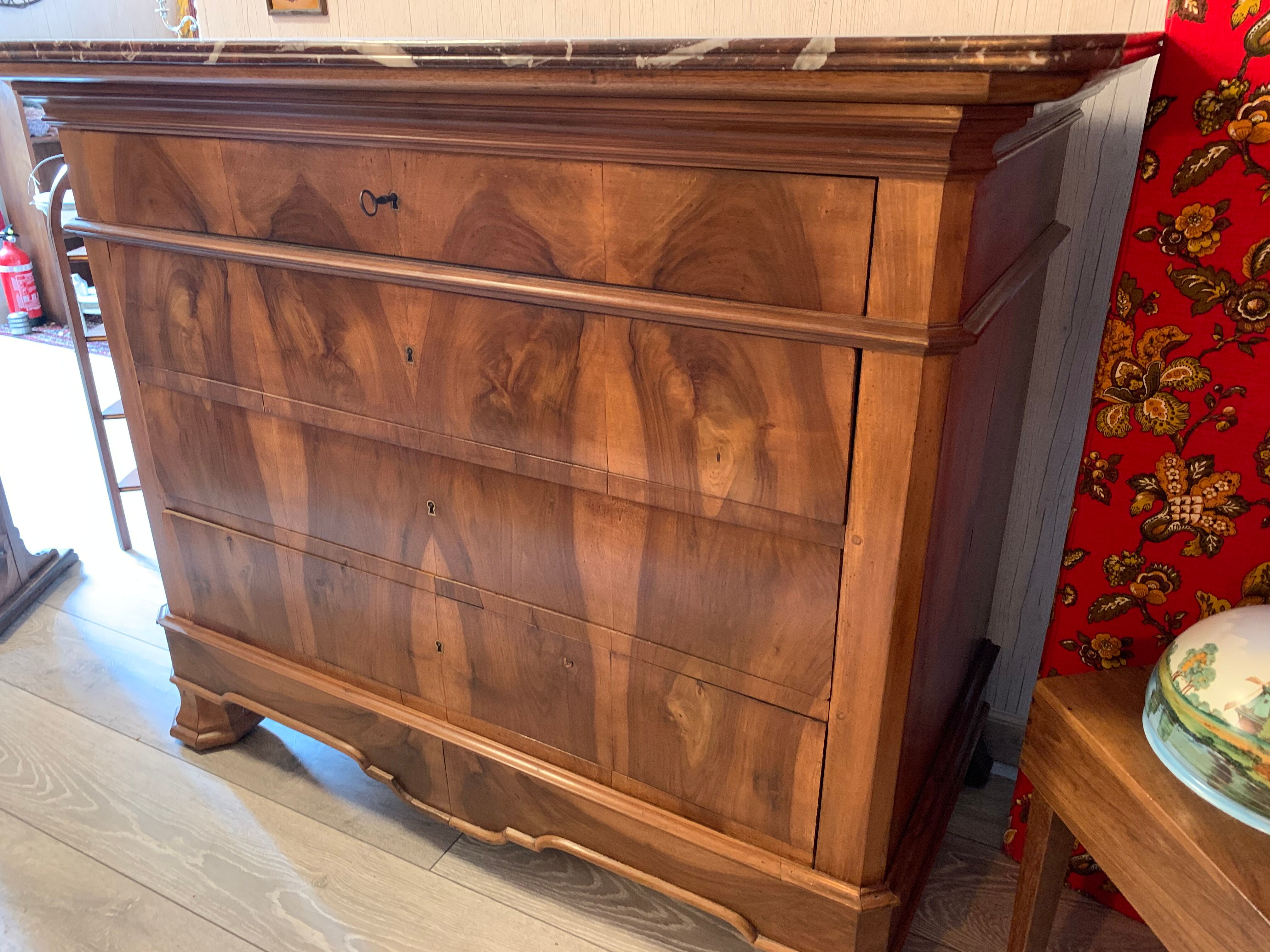 Louis-Philippe style dresser in walnut veneer