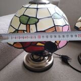 2 Tiffany-style touch-sensitive table lamps