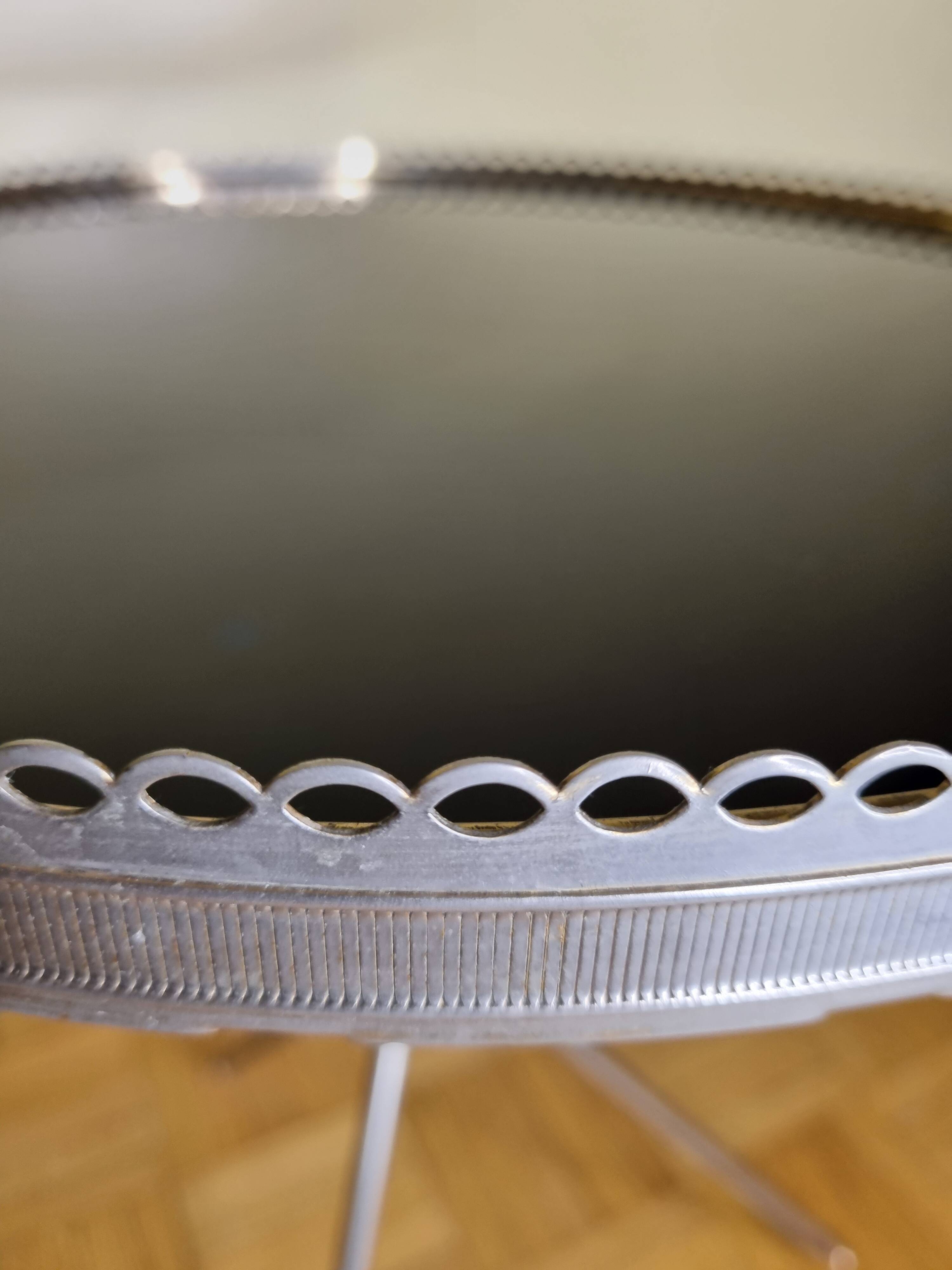 Table à cocktail ronde tripode, 41 cm