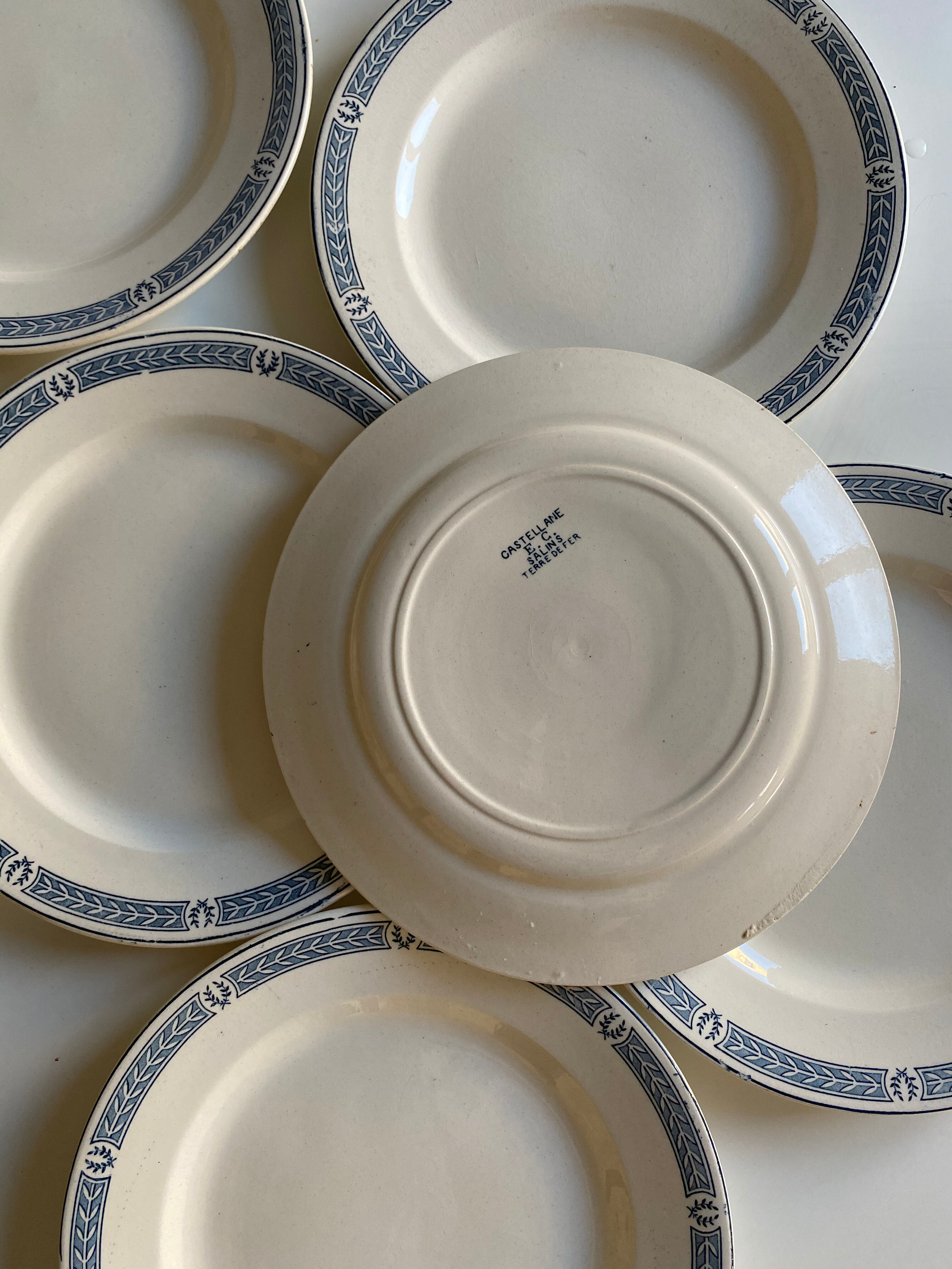 Lot de 6 assiettes plates en terre de fer