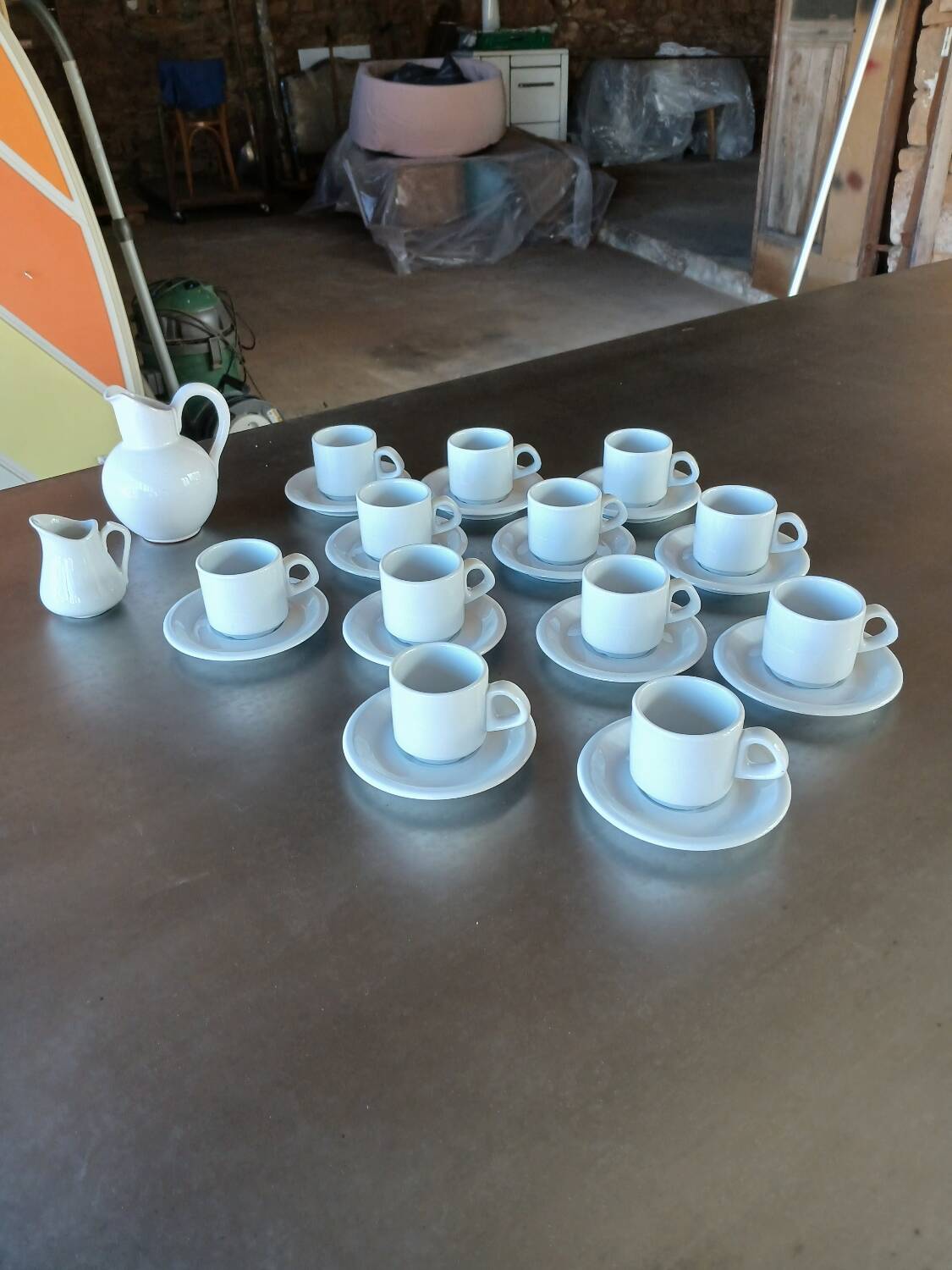 12 bistro coffee cups and 2 pots
