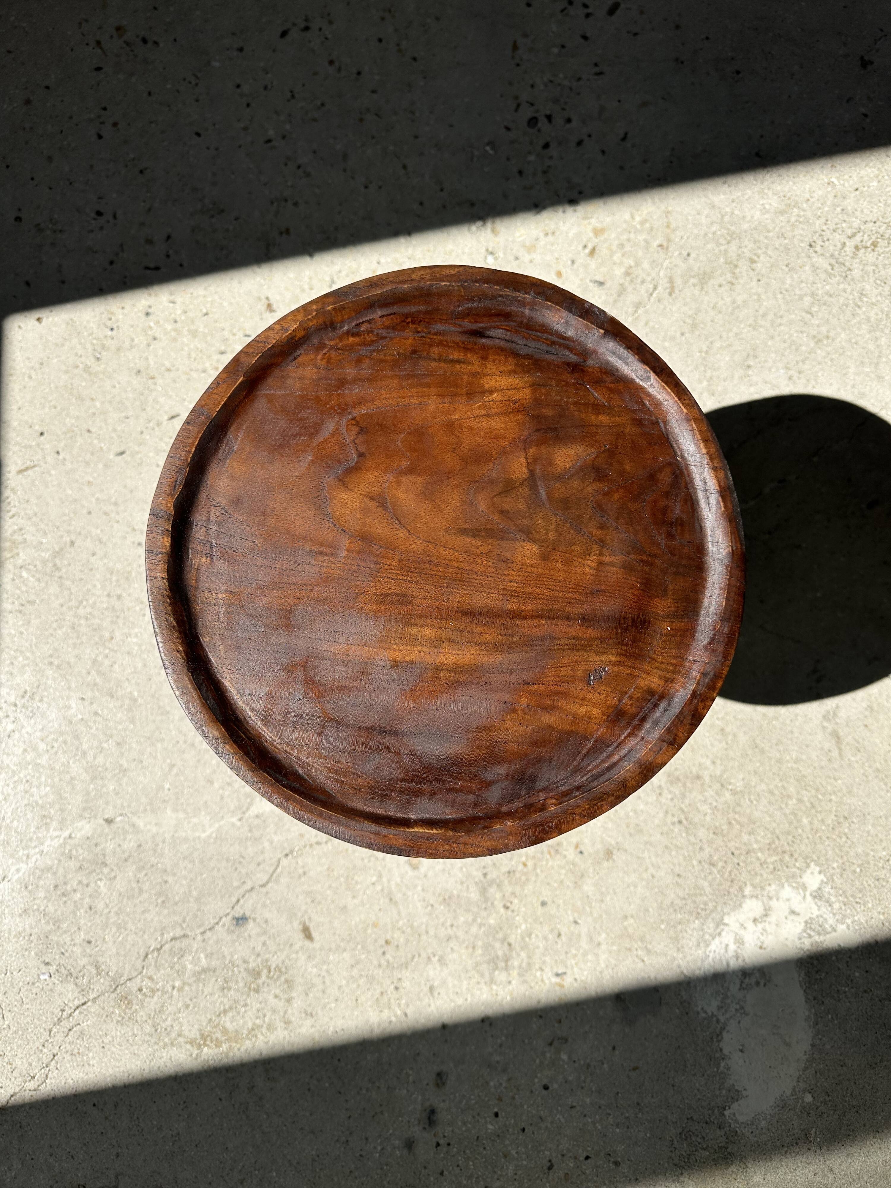 Tripod stool in upcycled teak high hollow - Small tripod stool in solid brown wood seat circ
