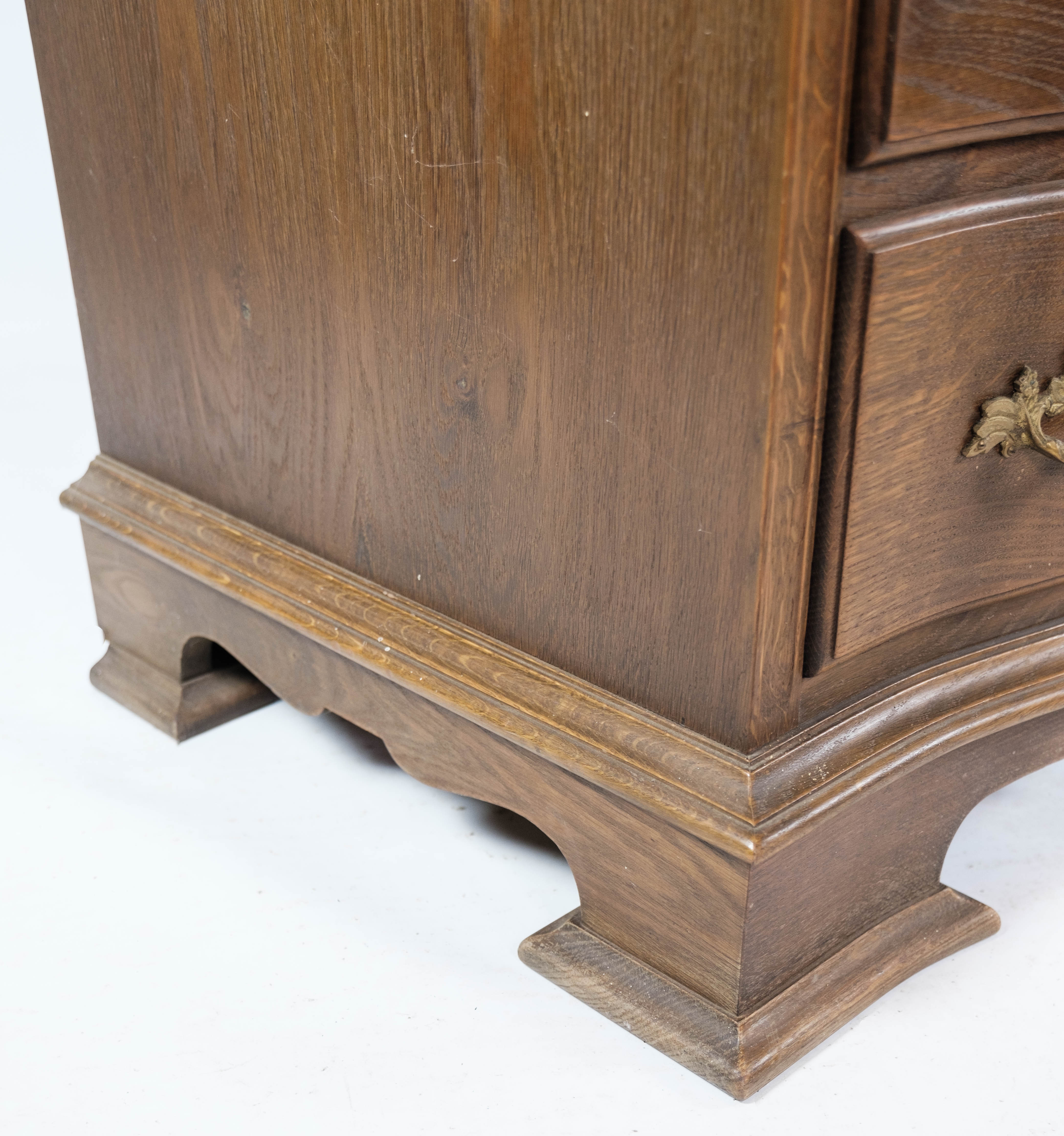 Bureau du chêne foncé, années 1940