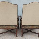 Paire de fauteuils Régence en noyer sculpté