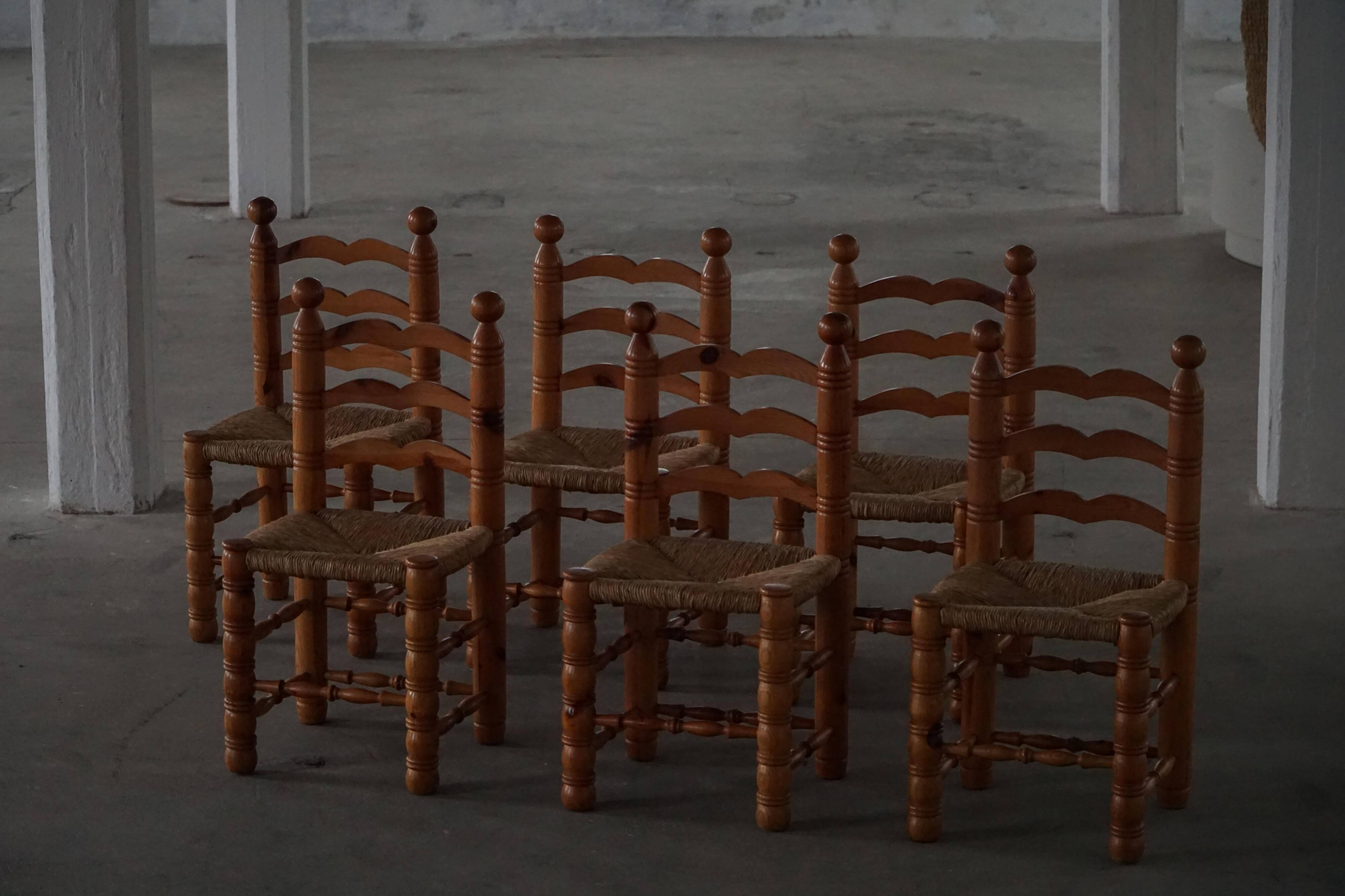 Set of 6 modern French brutalist chairs, in the style of Charles Dudouyt, made in the 1960s.