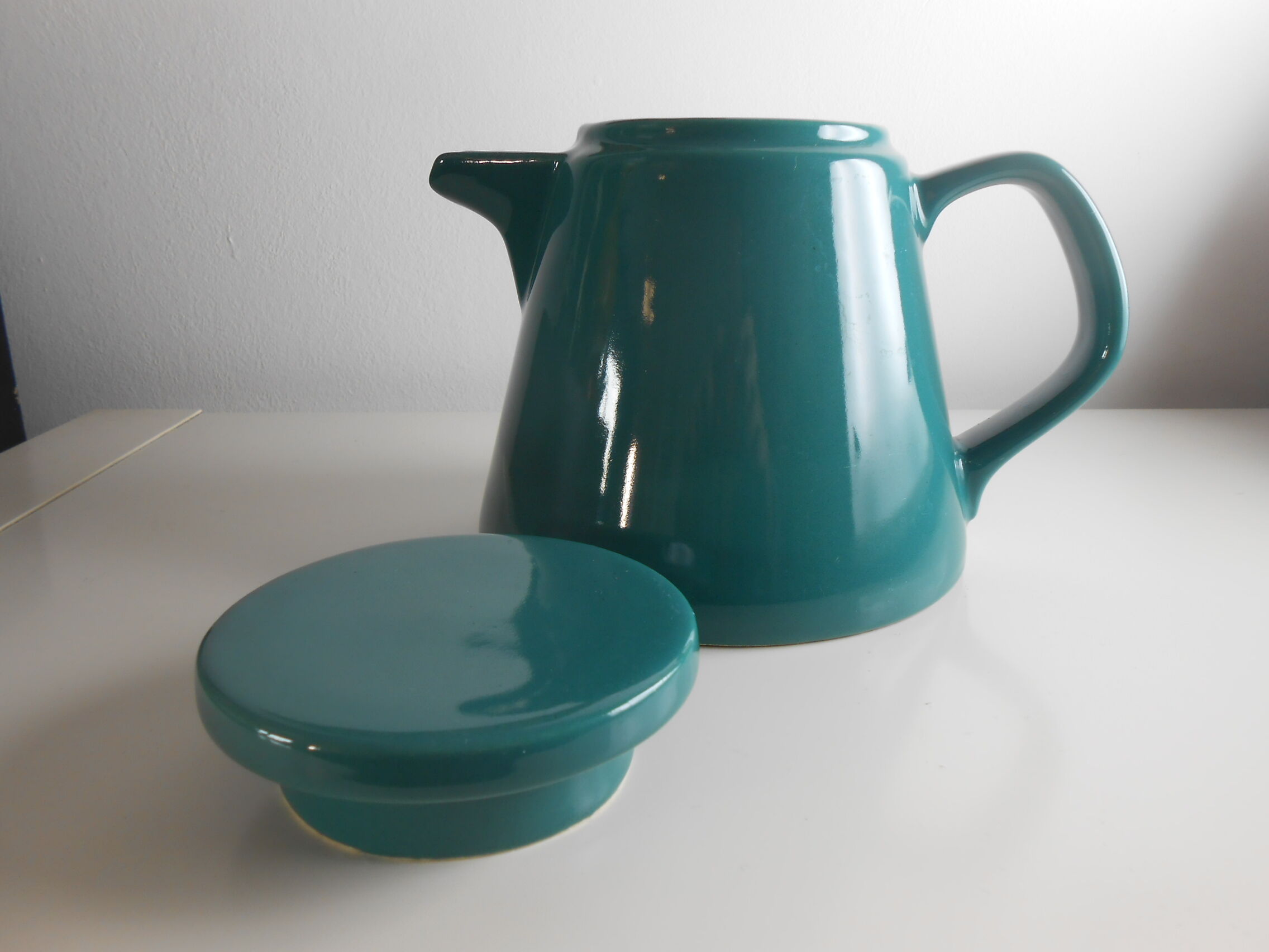 Cafetière en céramique style art déco