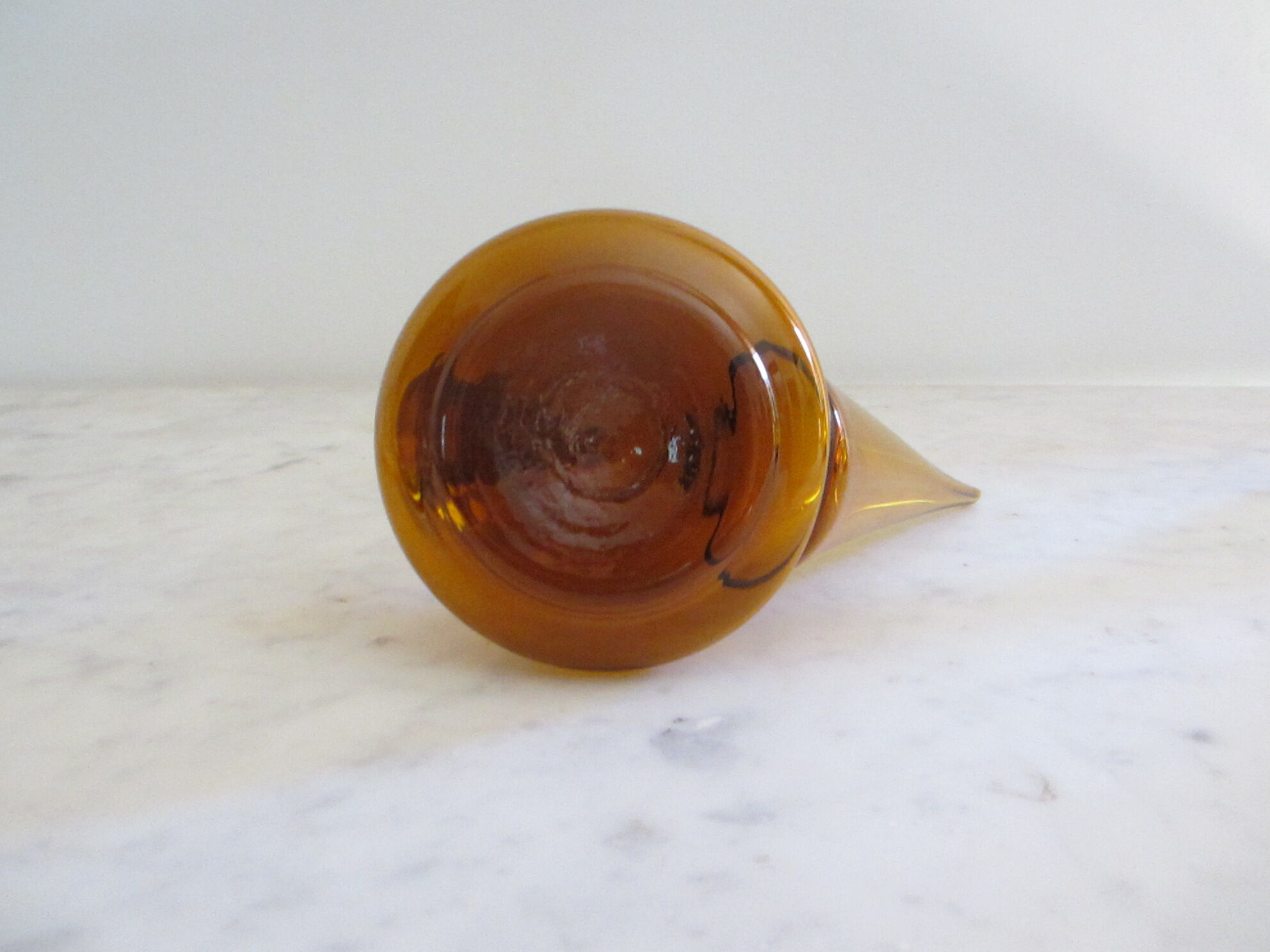 Oil and vinegar maker in amber glass