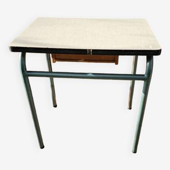 Bureau d'écolier en formica