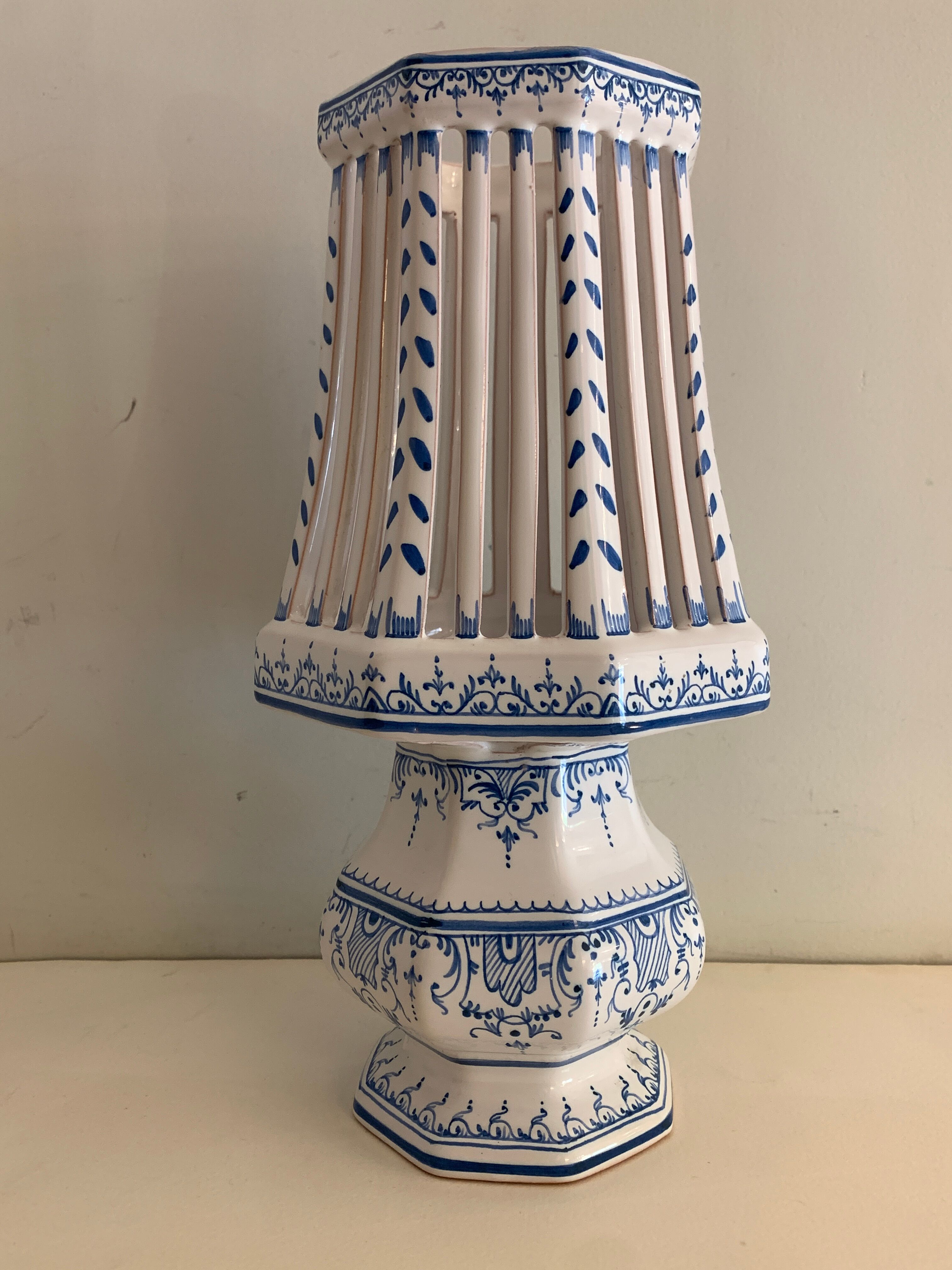 Earthenware lamp Lallier de Moustiers