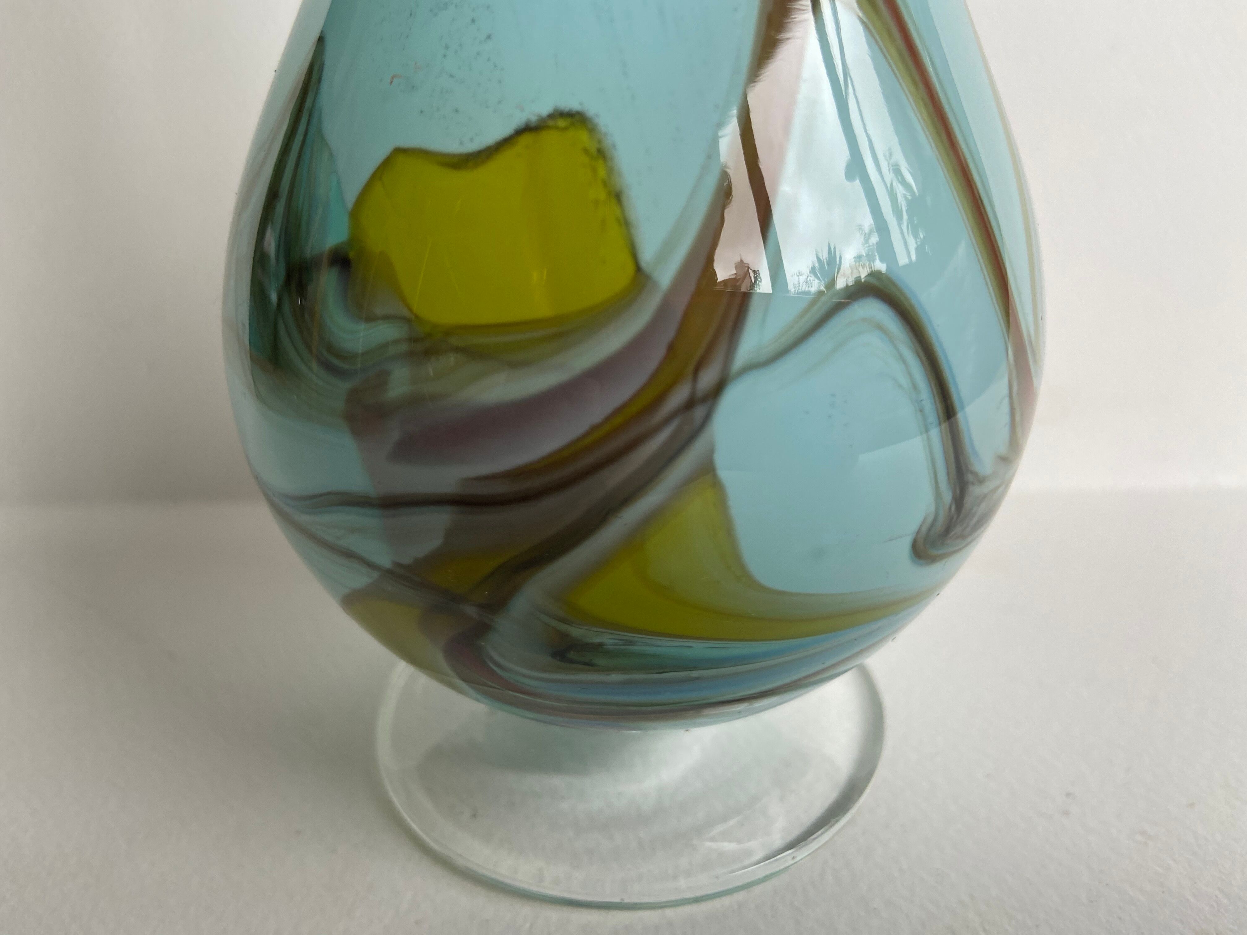 Vase in opaline