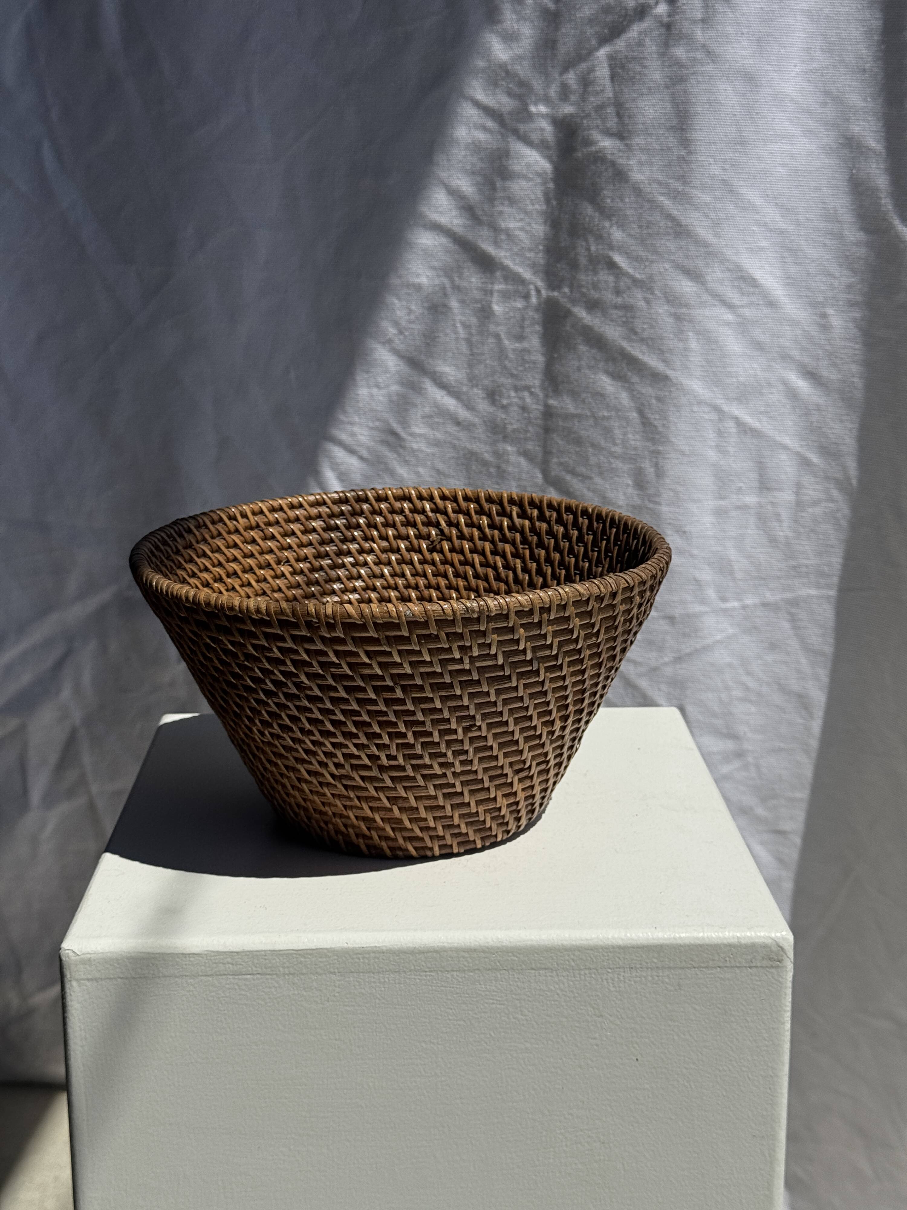 Panier rond en rotin artisanal indonésien D25 H14