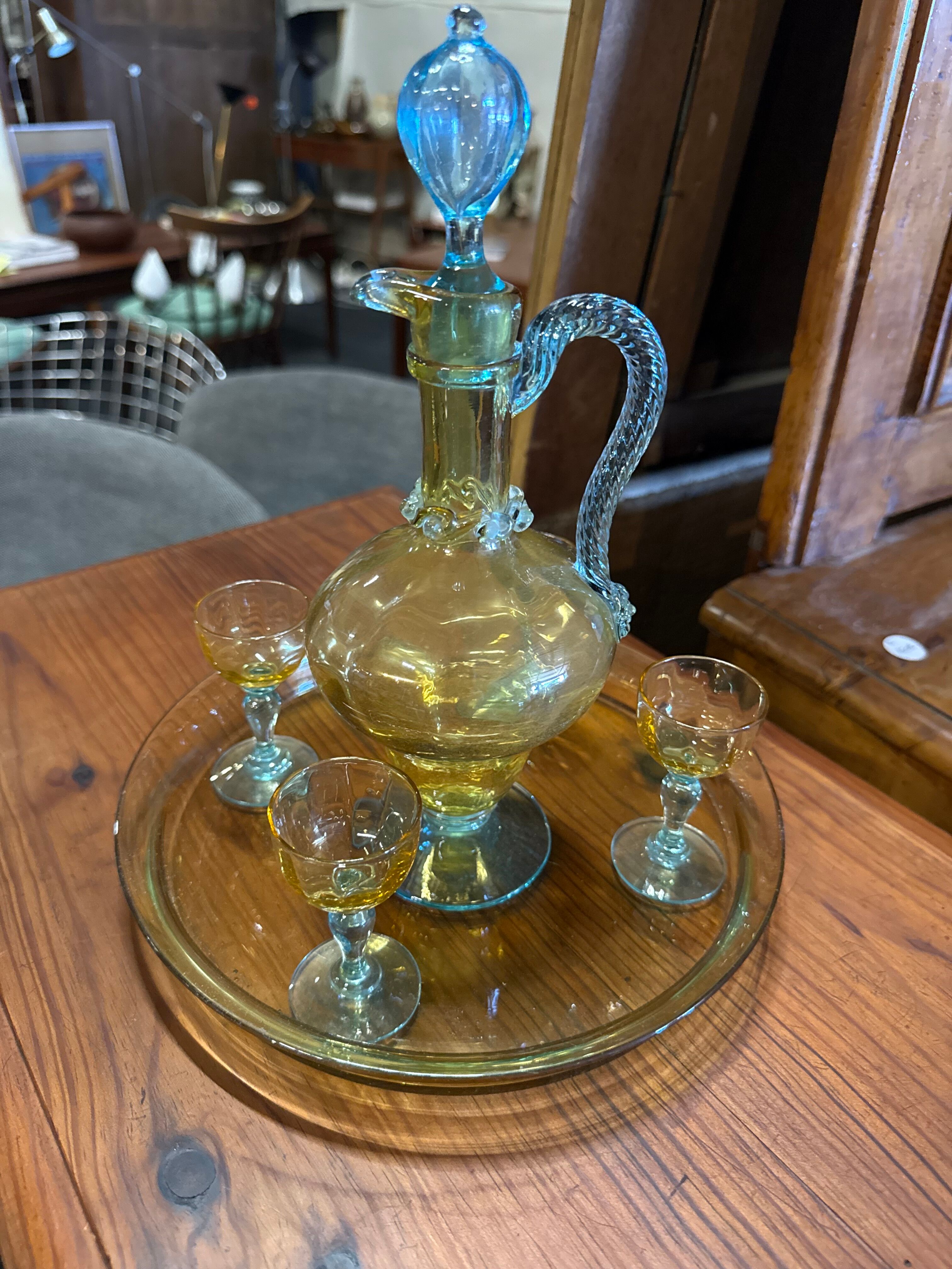 Liqueur service