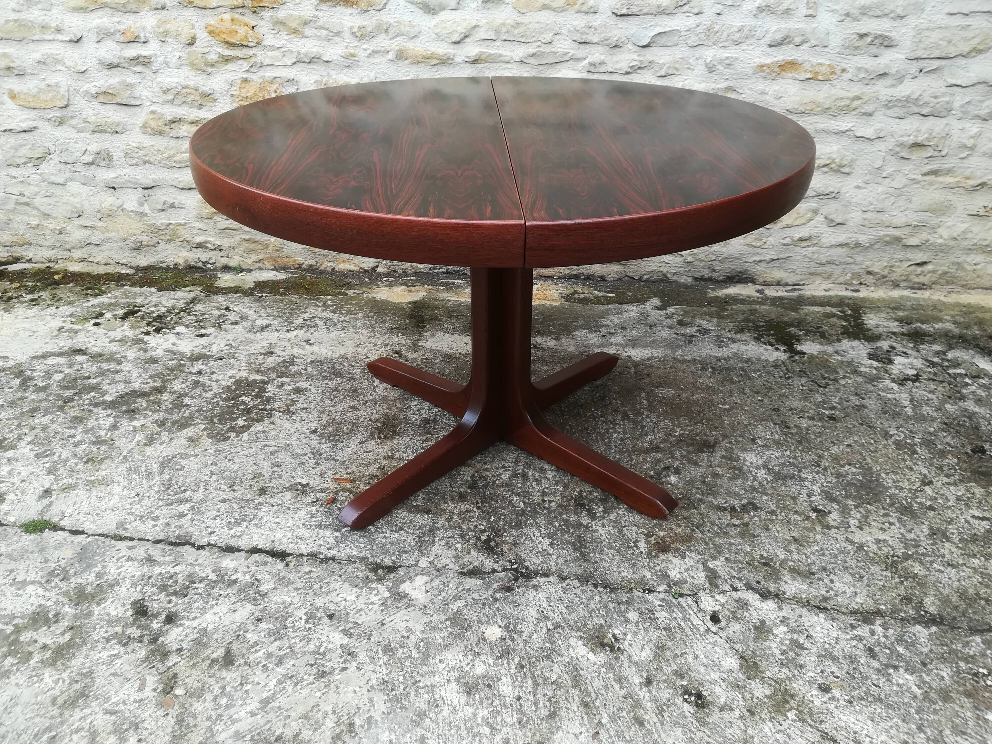 SCANDINAVIAN ROUND TABLE EXTENDED