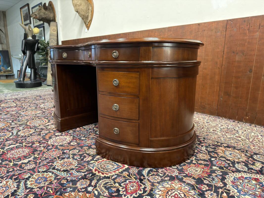 Classic English Kidney Shaped Chesterfield Desk