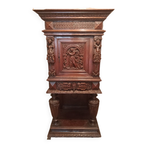 Cabinet crédence style Renaissance