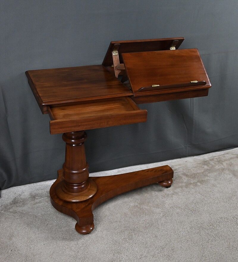 Mahogany reading table, Victorian era, England – mid-19th century.