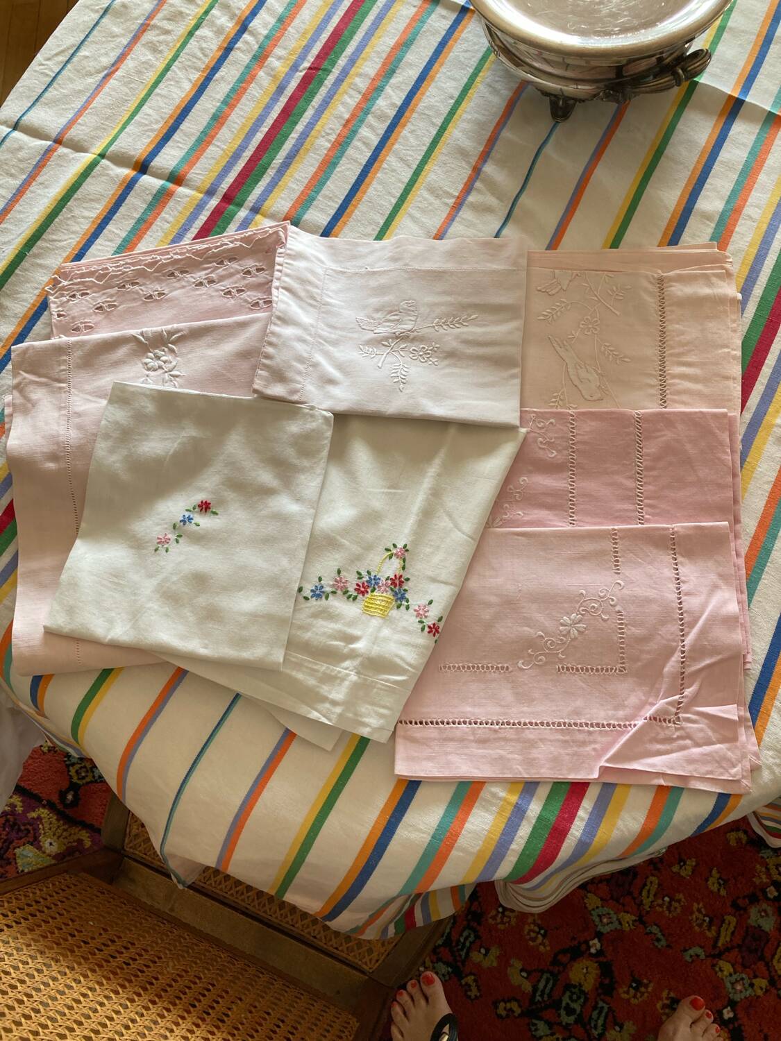 Set of embroidered baby bed sheets