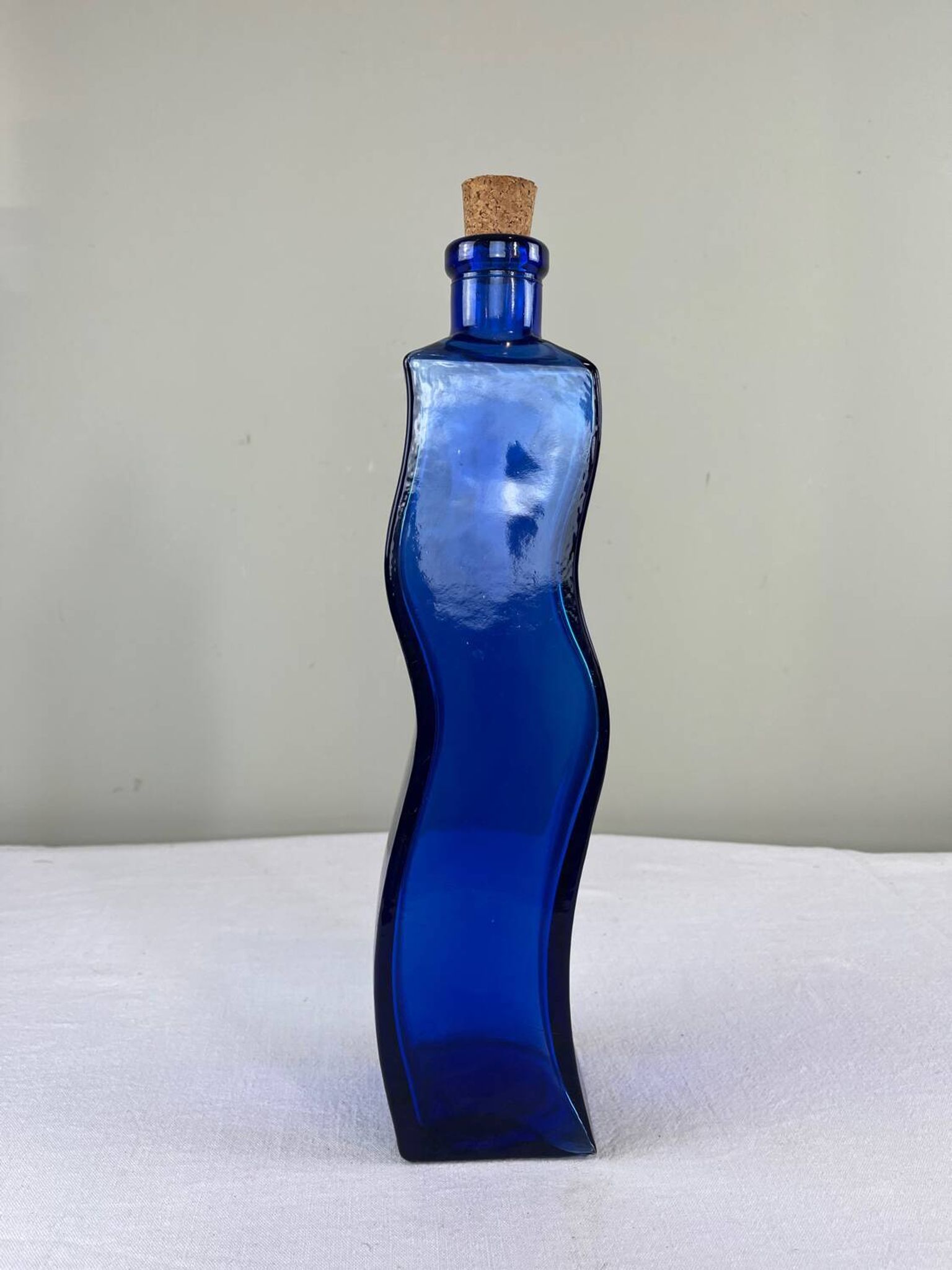 Grande bouteille bleu cobalt