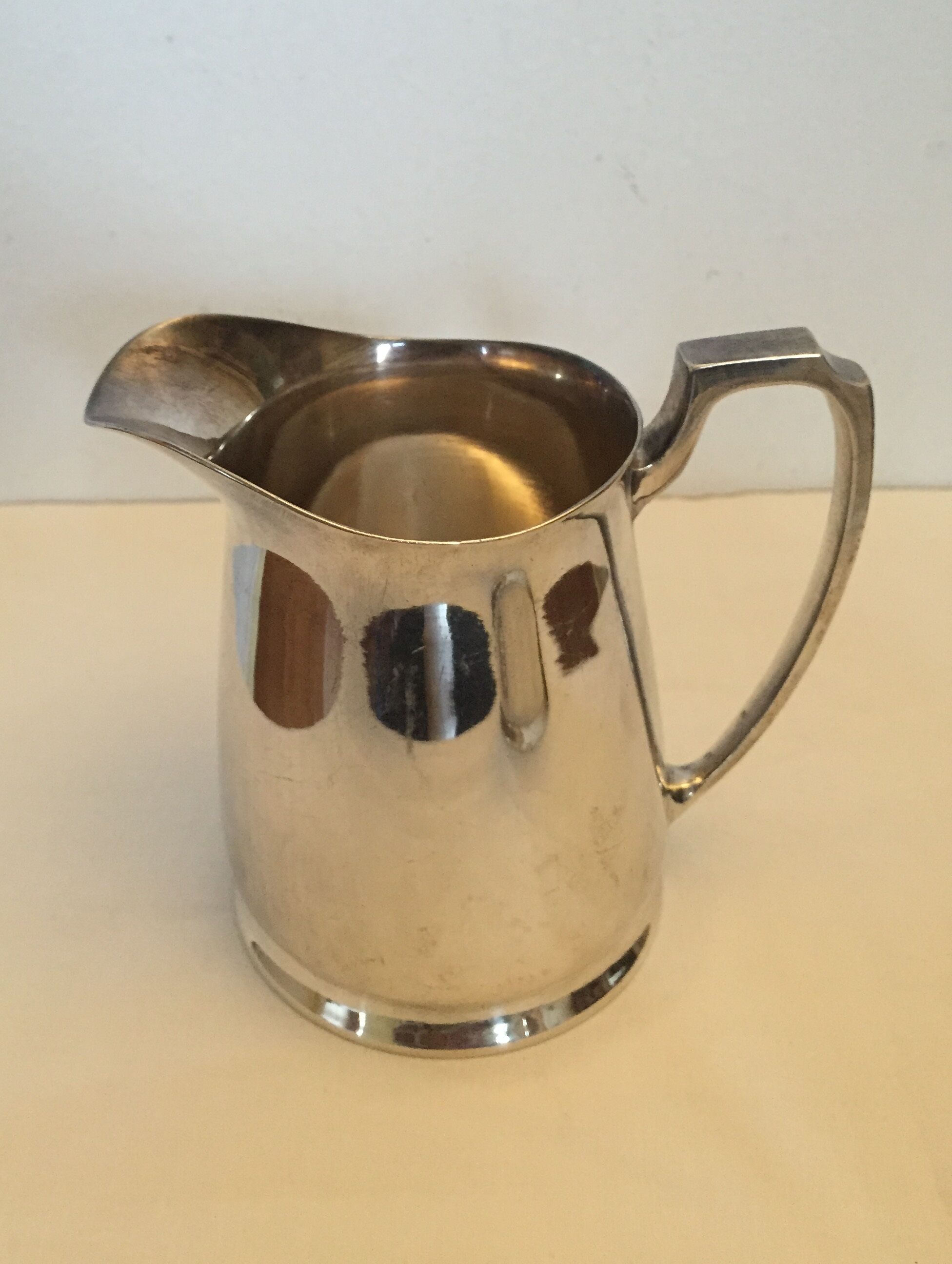 Silver metal milk pot and sugar