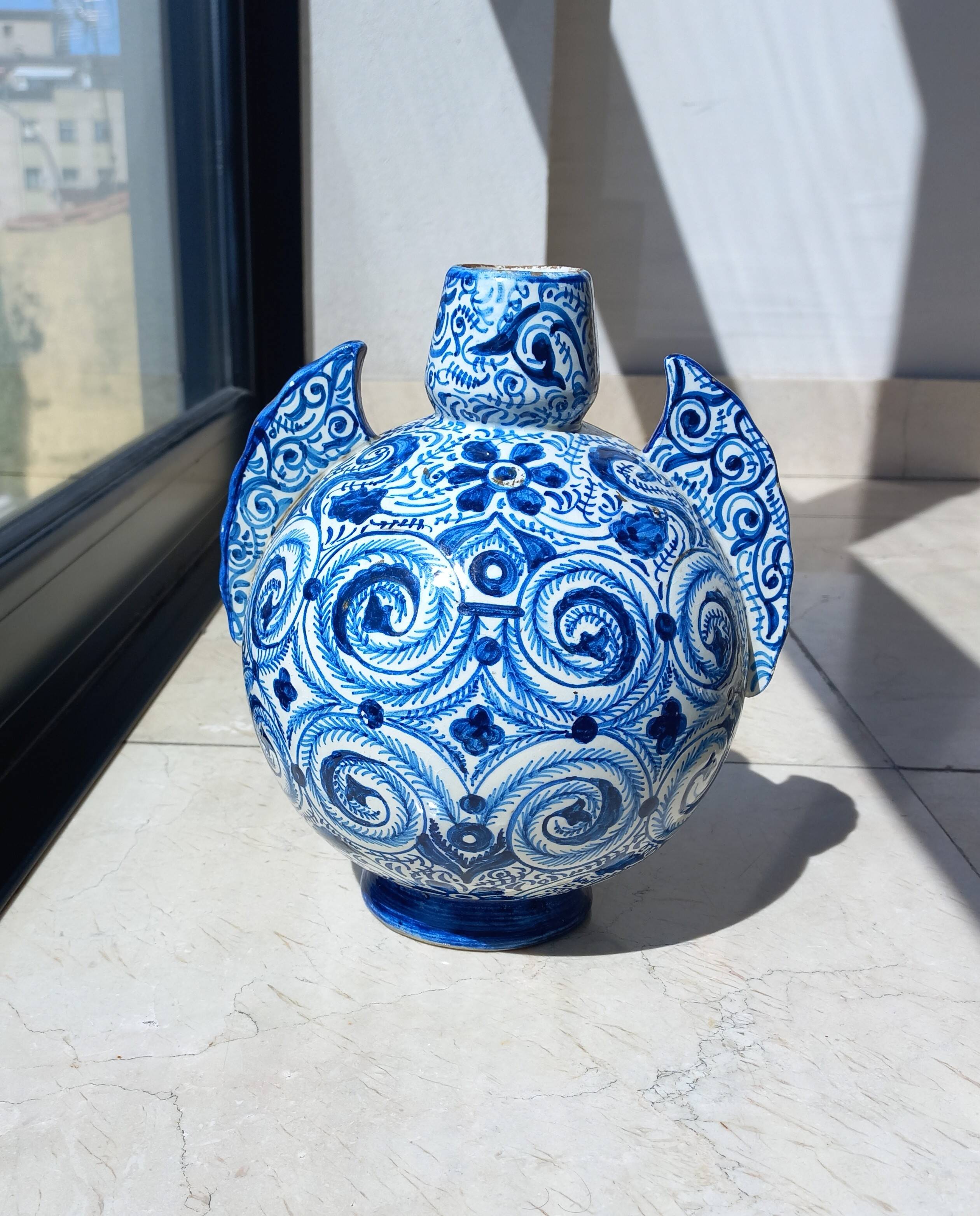 Alhambra style jug/vase