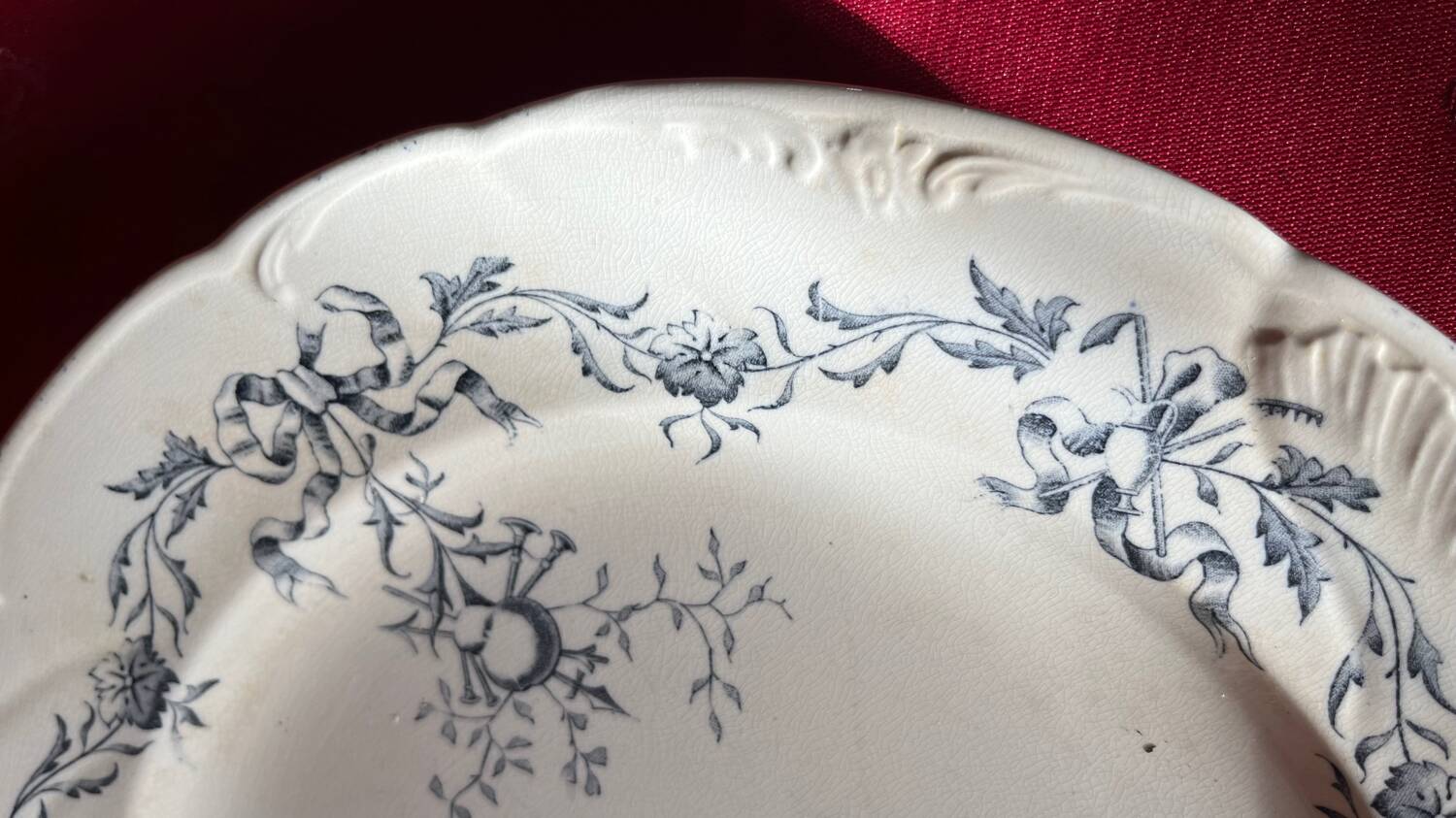 assiette plate W.A.A and co XIX eme