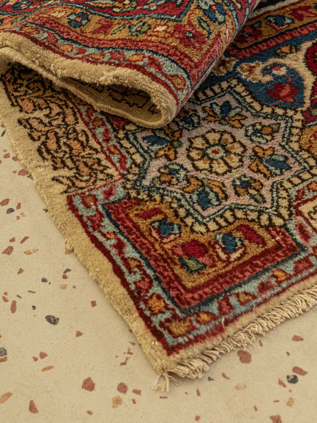 Kerman carpet, 260 x 375